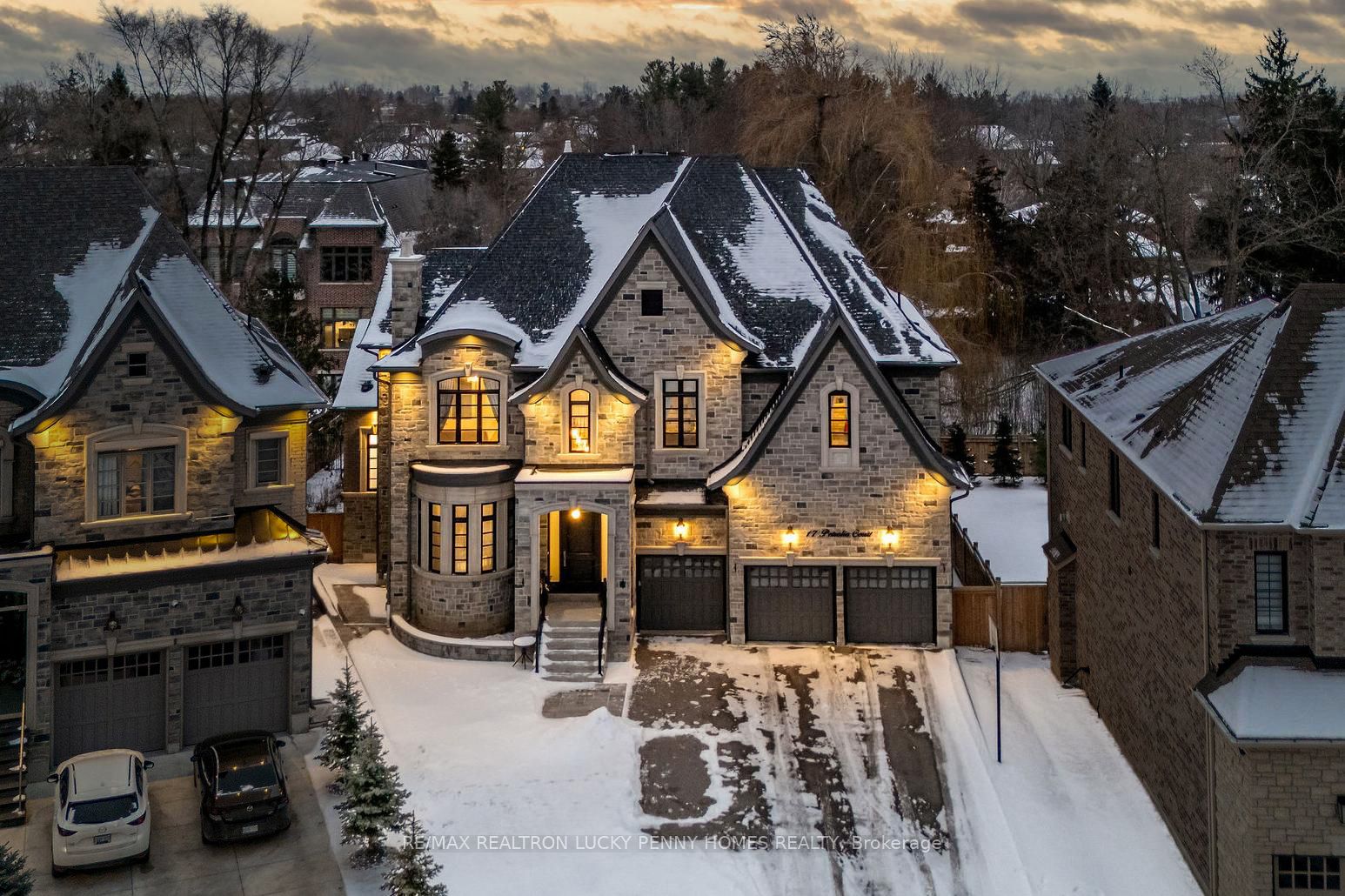 17 Petrolia Ct Property Photo