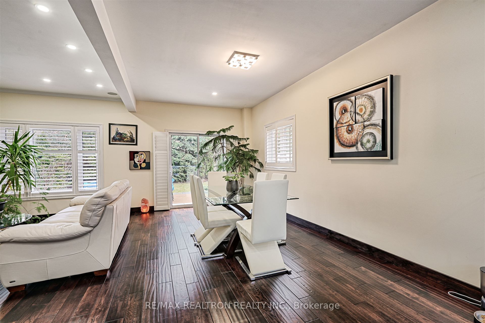 626 College Manor Drive Property Photo 11