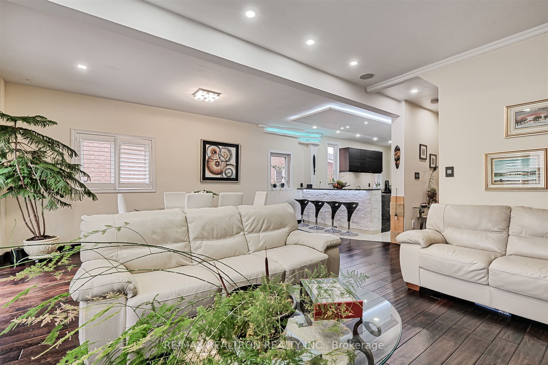 626 College Manor Drive Property Photo 16