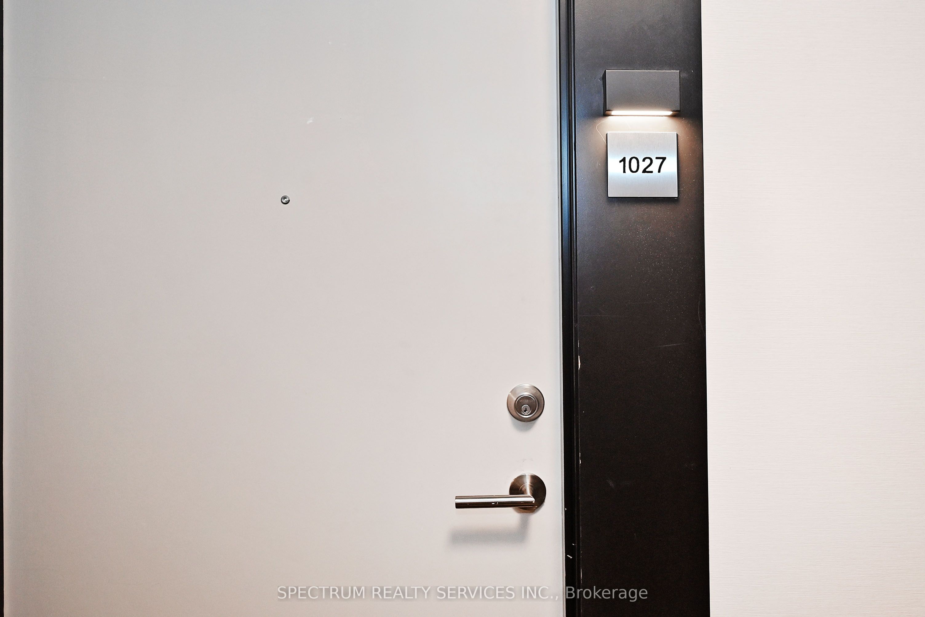 #1027 - 2 David Eyer Road Property Photo 1