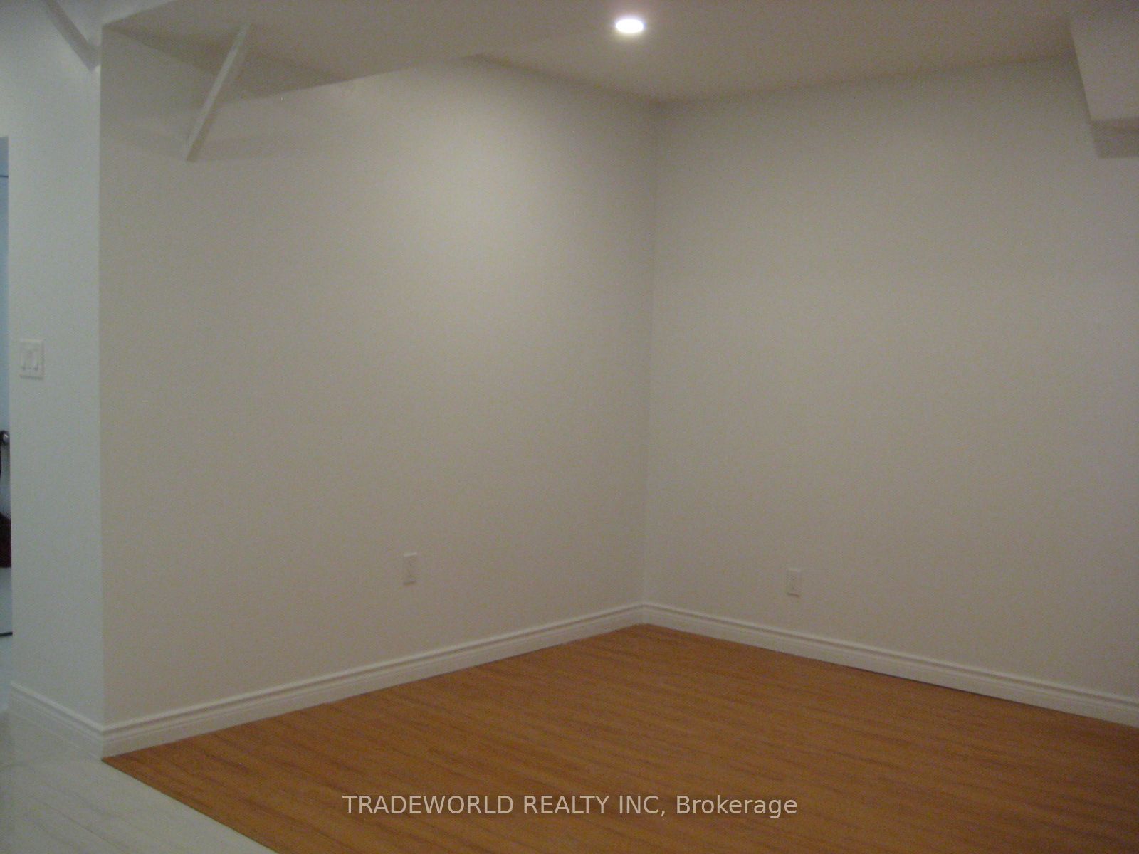 23497 Woodbine Avenue 2 Property Photo 5