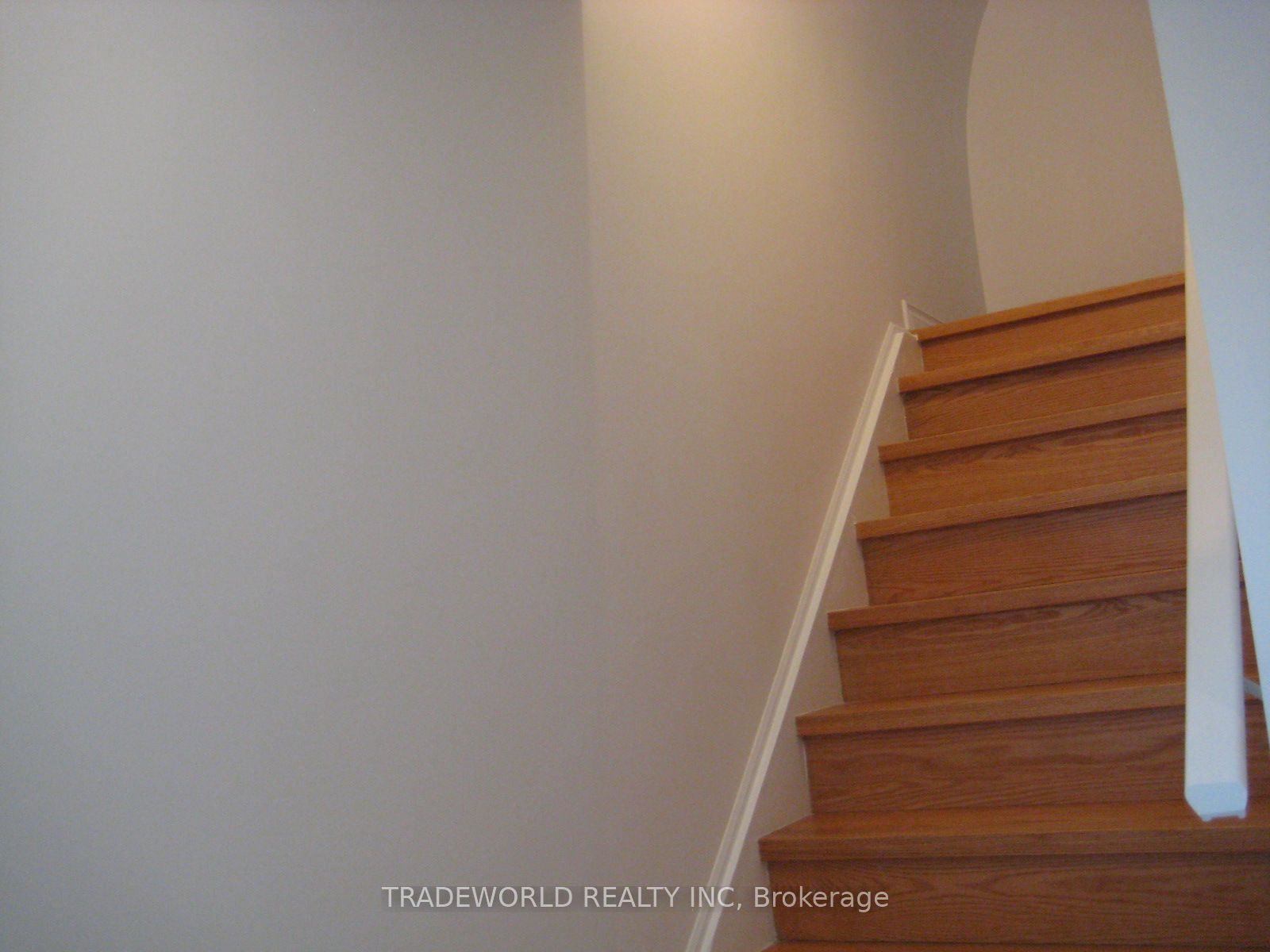 23497 Woodbine Avenue 2 Property Photo 6