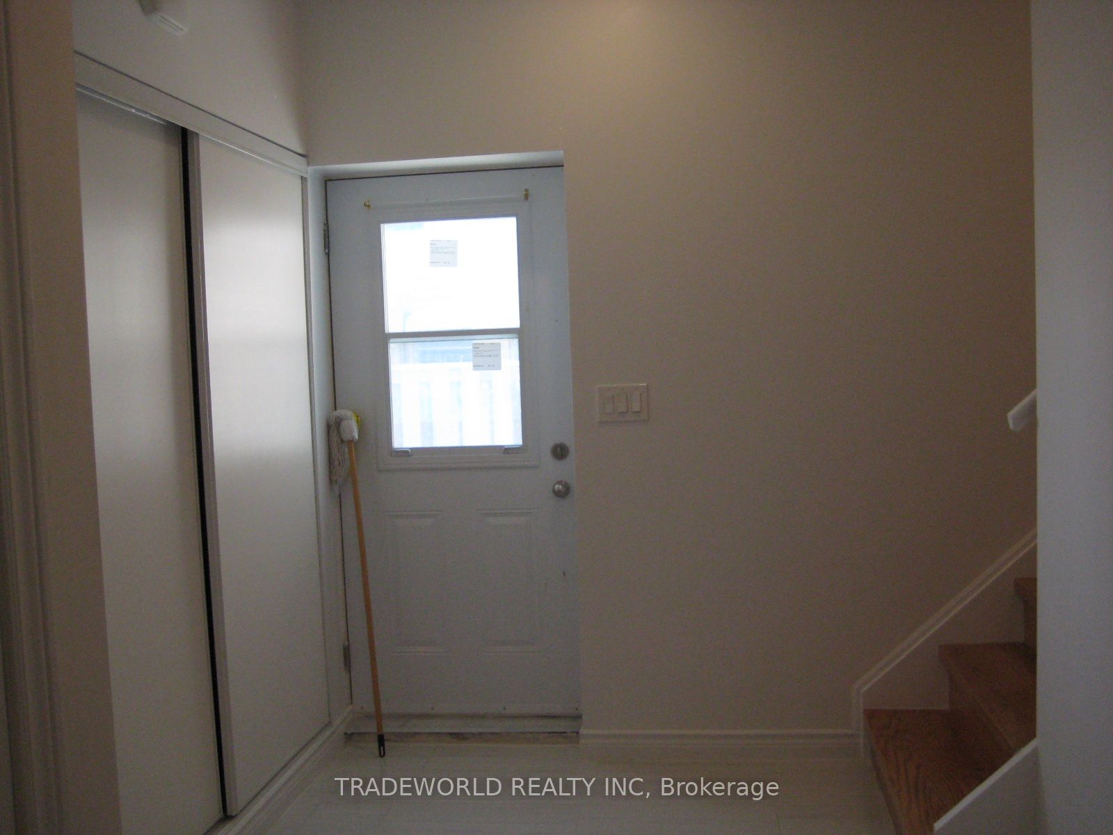 23497 Woodbine Avenue 2 Property Photo 11