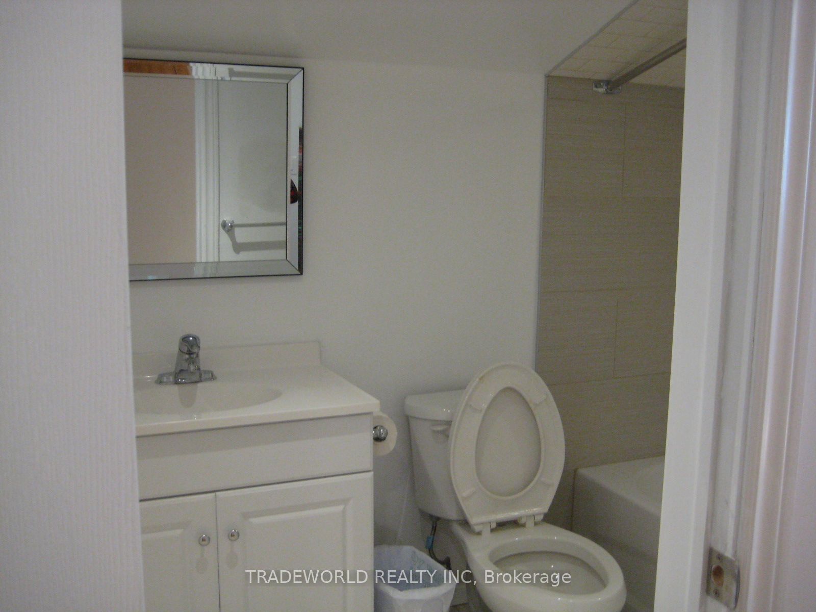 23497 Woodbine Avenue 2 Property Photo 14