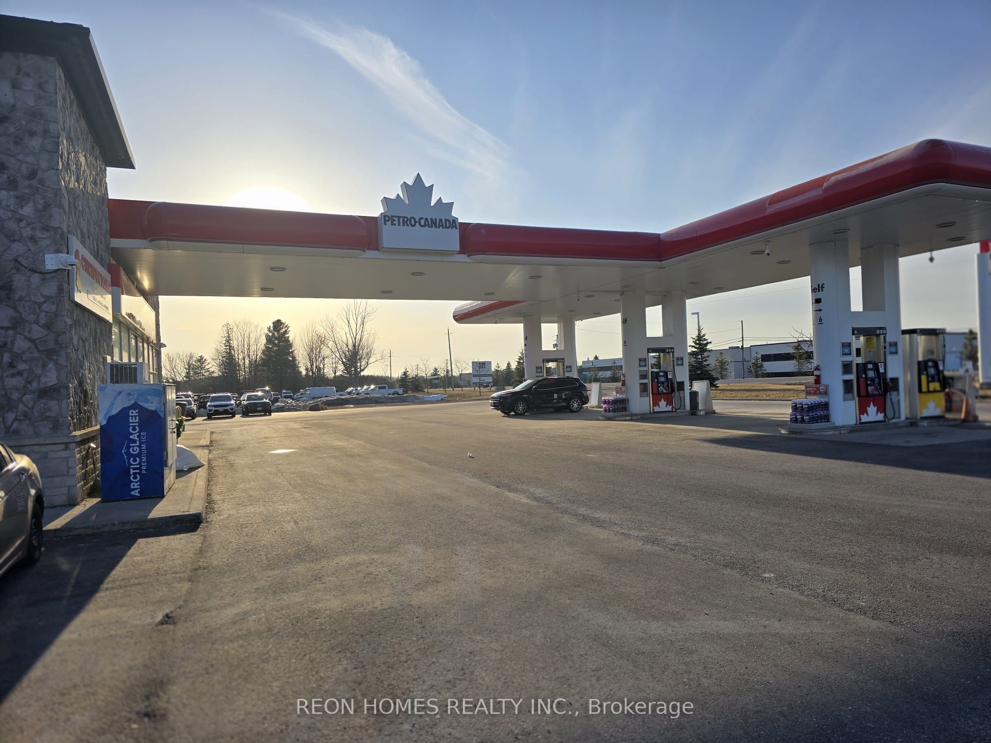 #47 - 545 Durham Regional Highway Property Photo 9