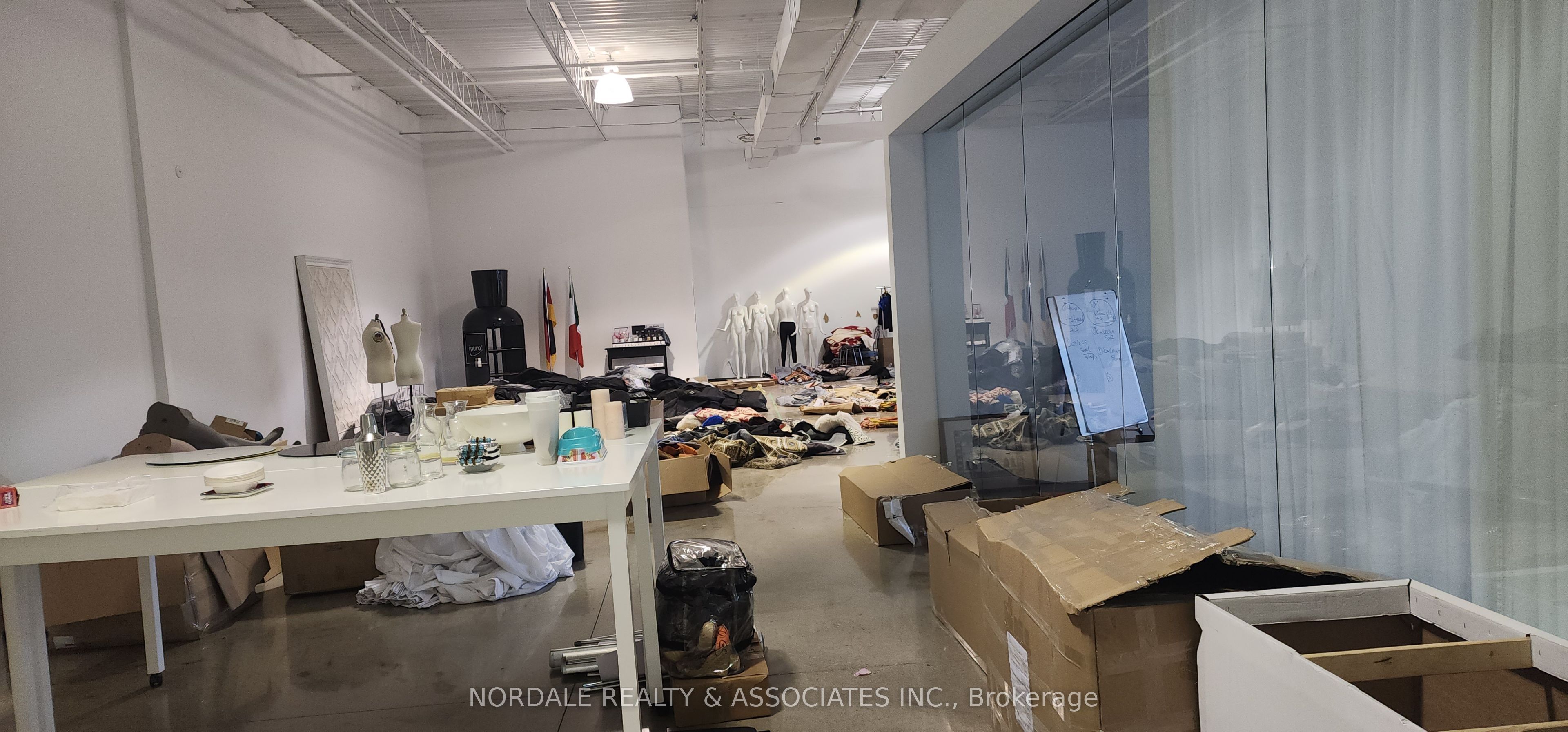 7500 Keele Street Property Photo 4