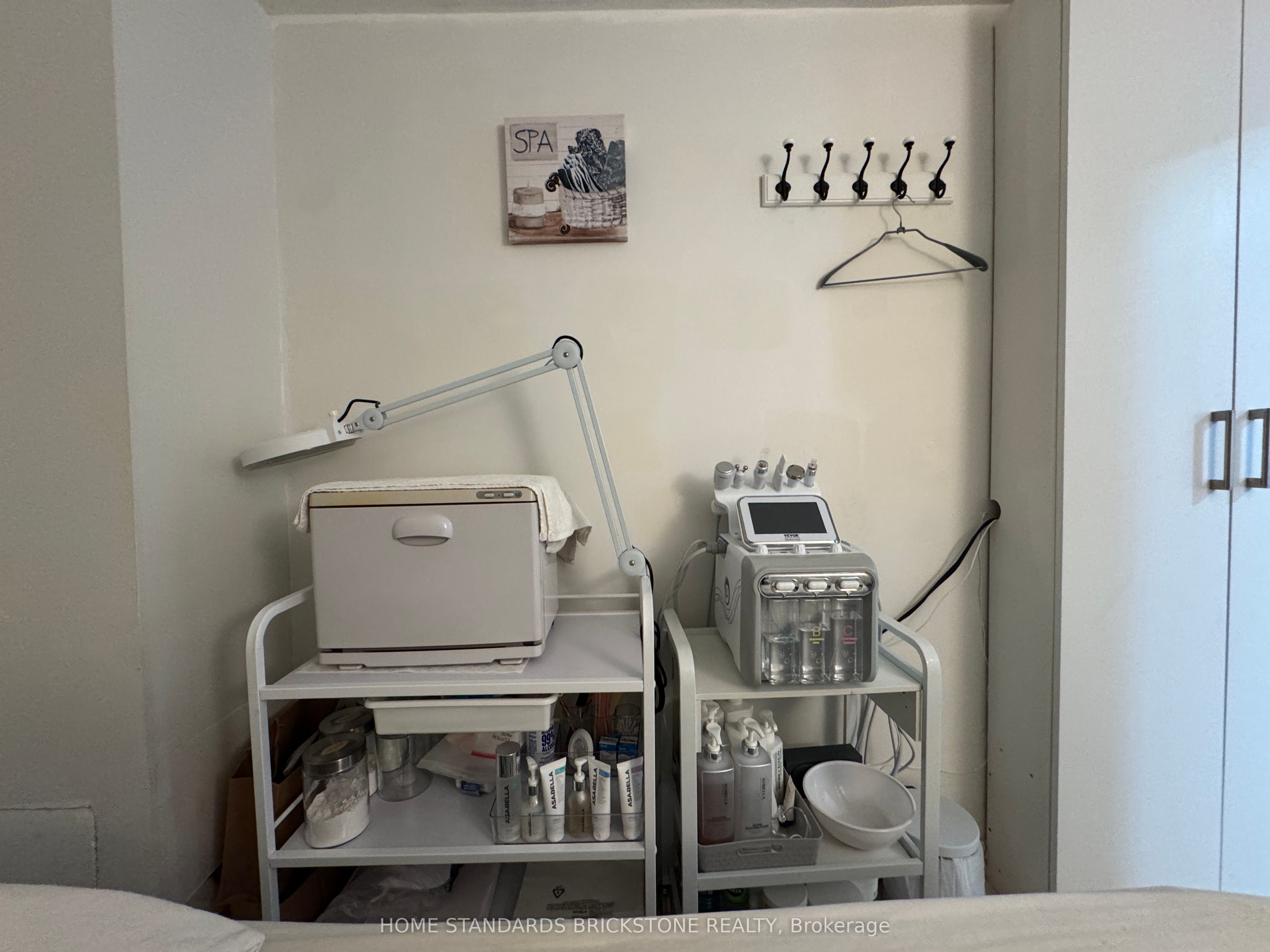 #38b - 7378 Yonge Street Property Photo 7