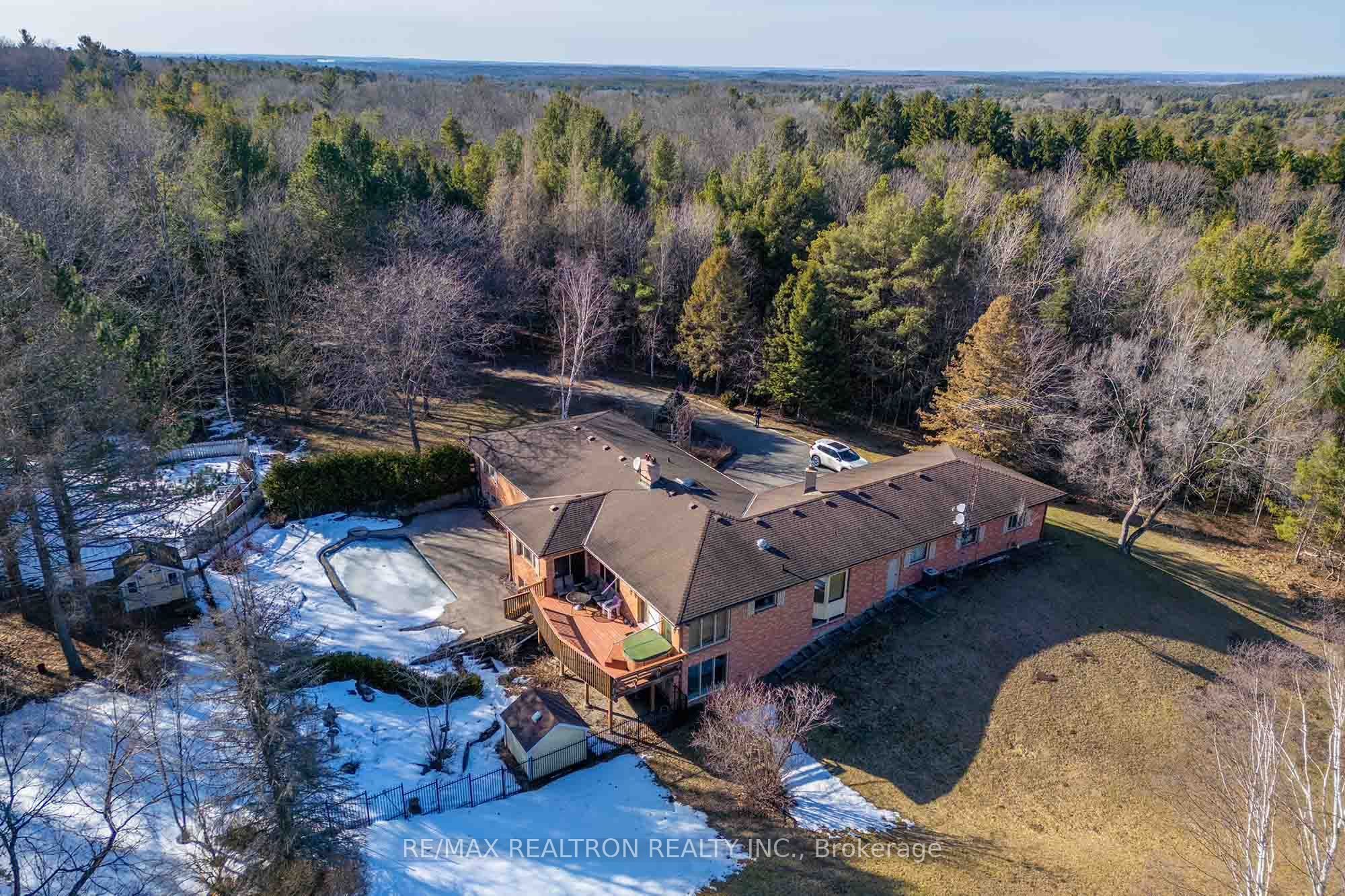 16271 Highway 48 Property Photo