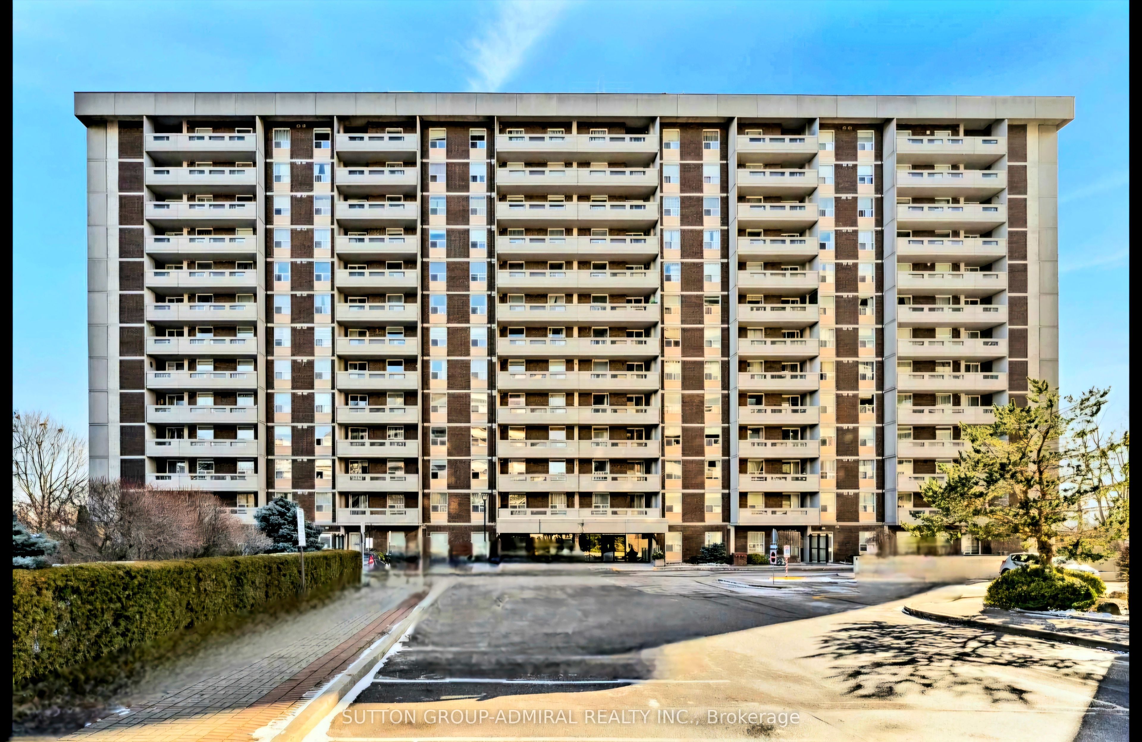 #1005 - 50 Inverlochy Boulevard Property Photo