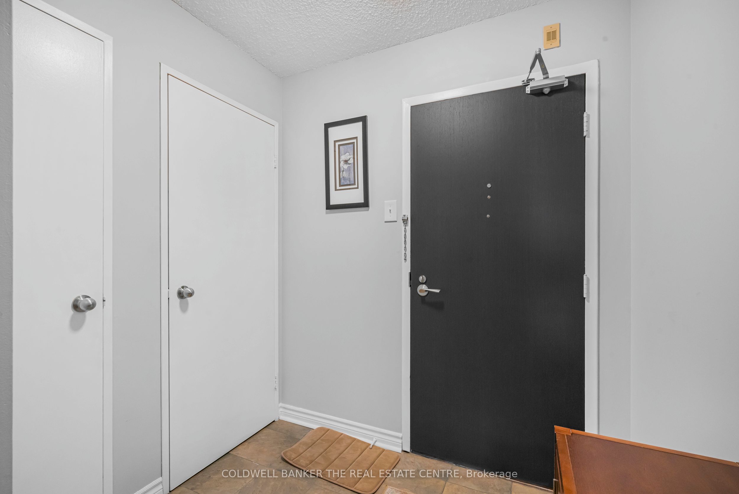#606 - 40 William Roe Boulevard Property Photo 15