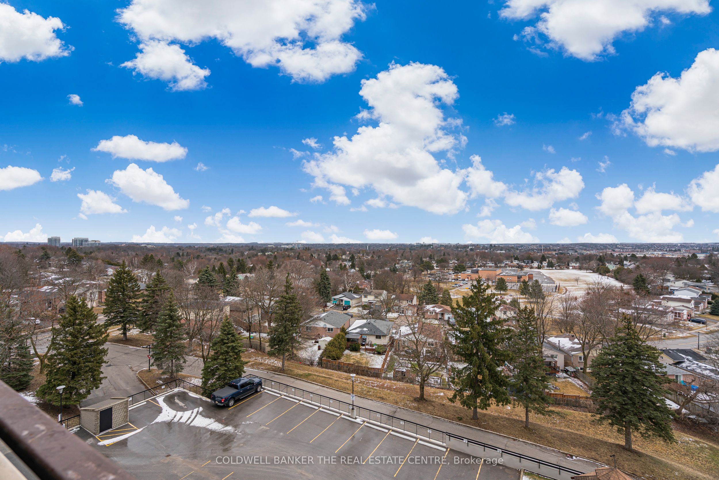 #606 - 40 William Roe Boulevard Property Photo 16
