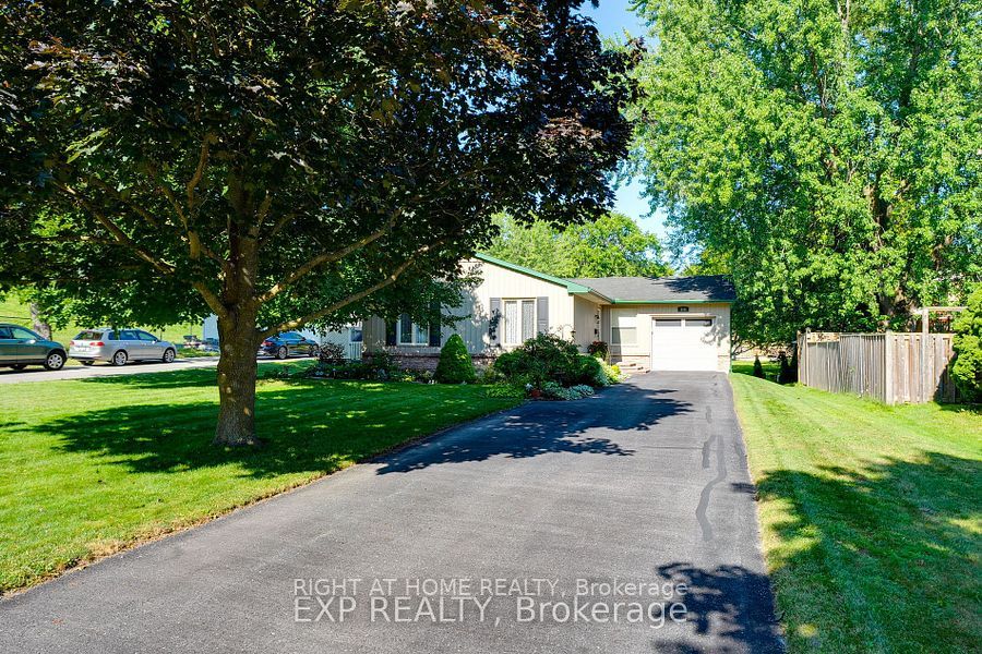 319 Clematis Road Property Photo