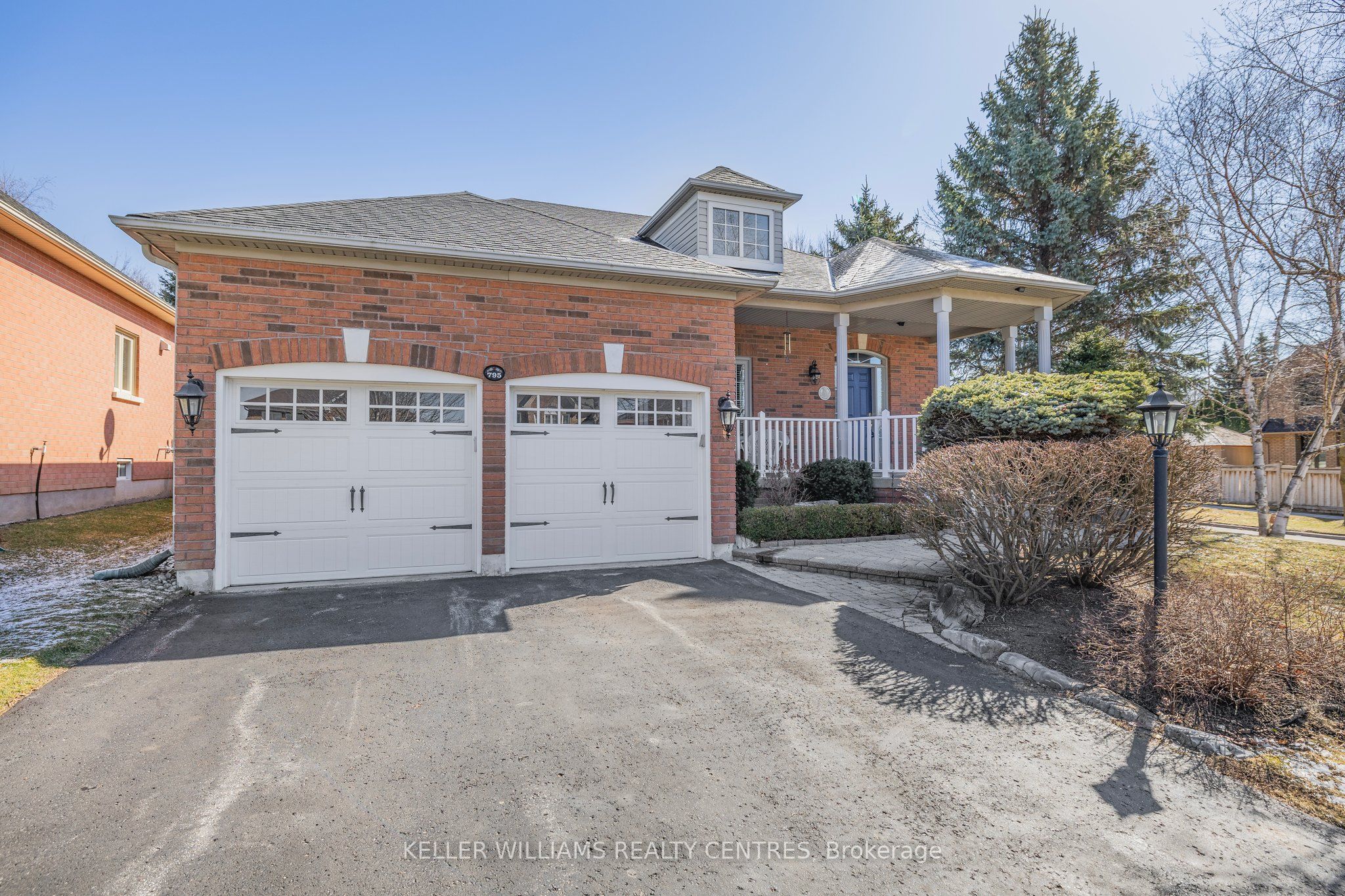 795 Foxcroft Boulevard Property Photo 1