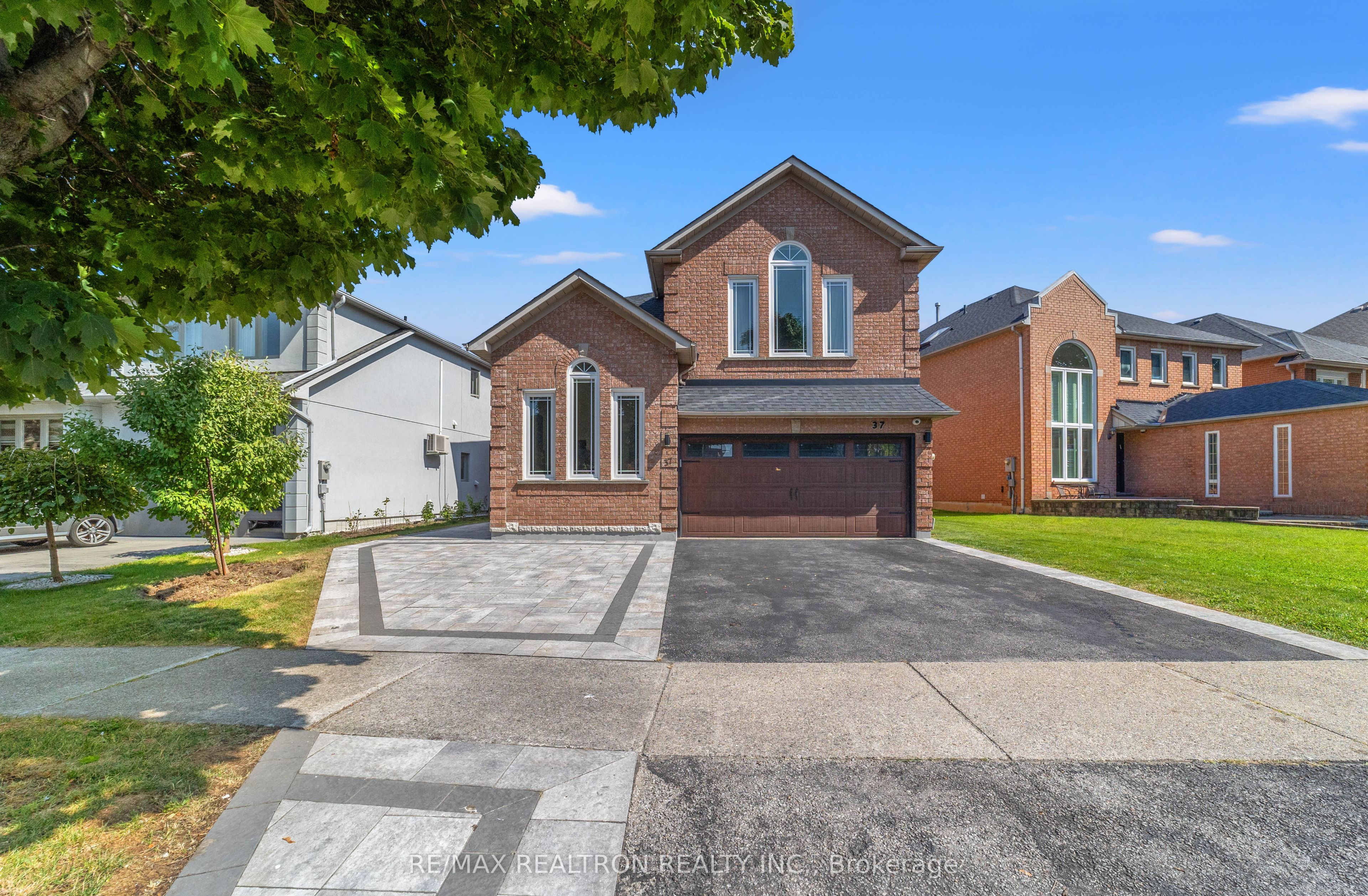 37 Oakhurst Drive Property Photo 1