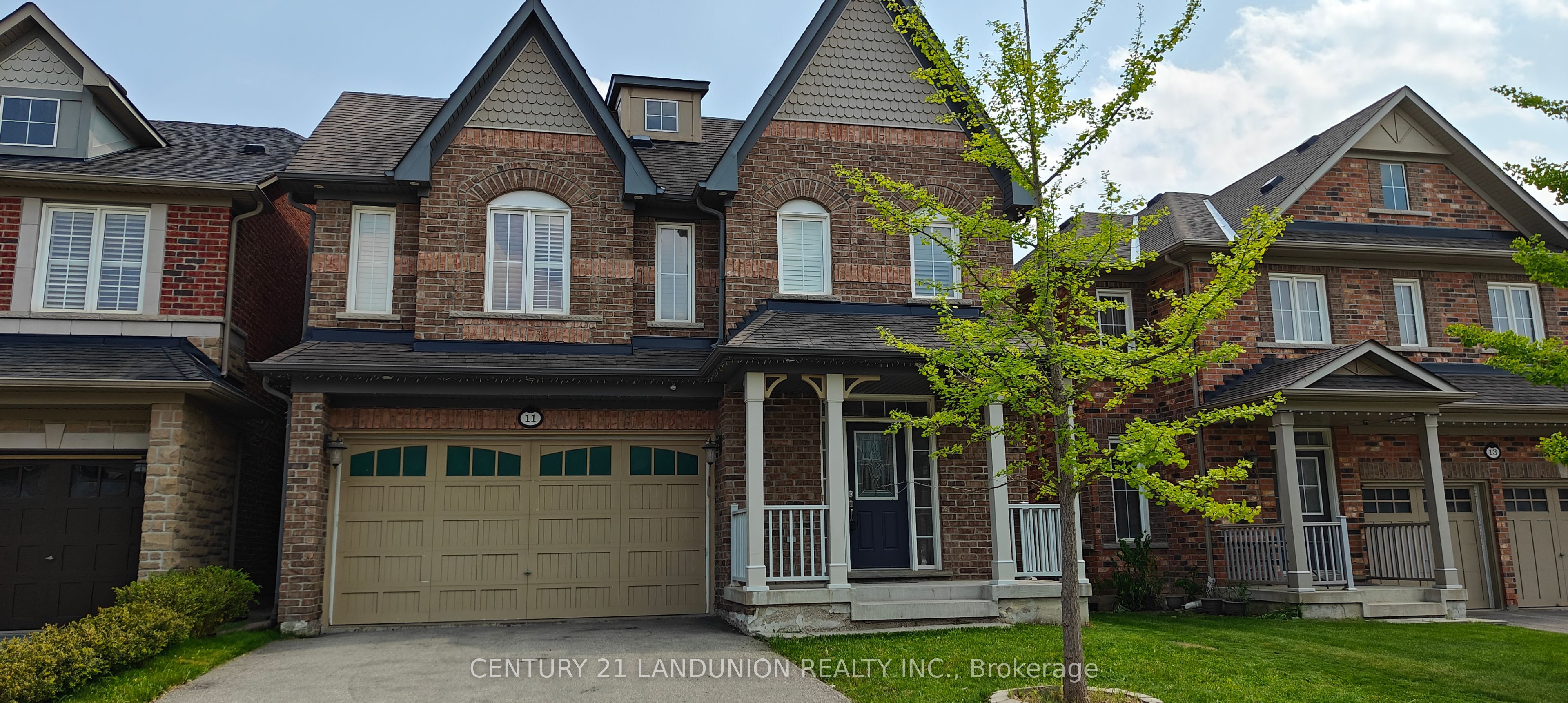 11 Herbert Wales Cres Property Photo 1