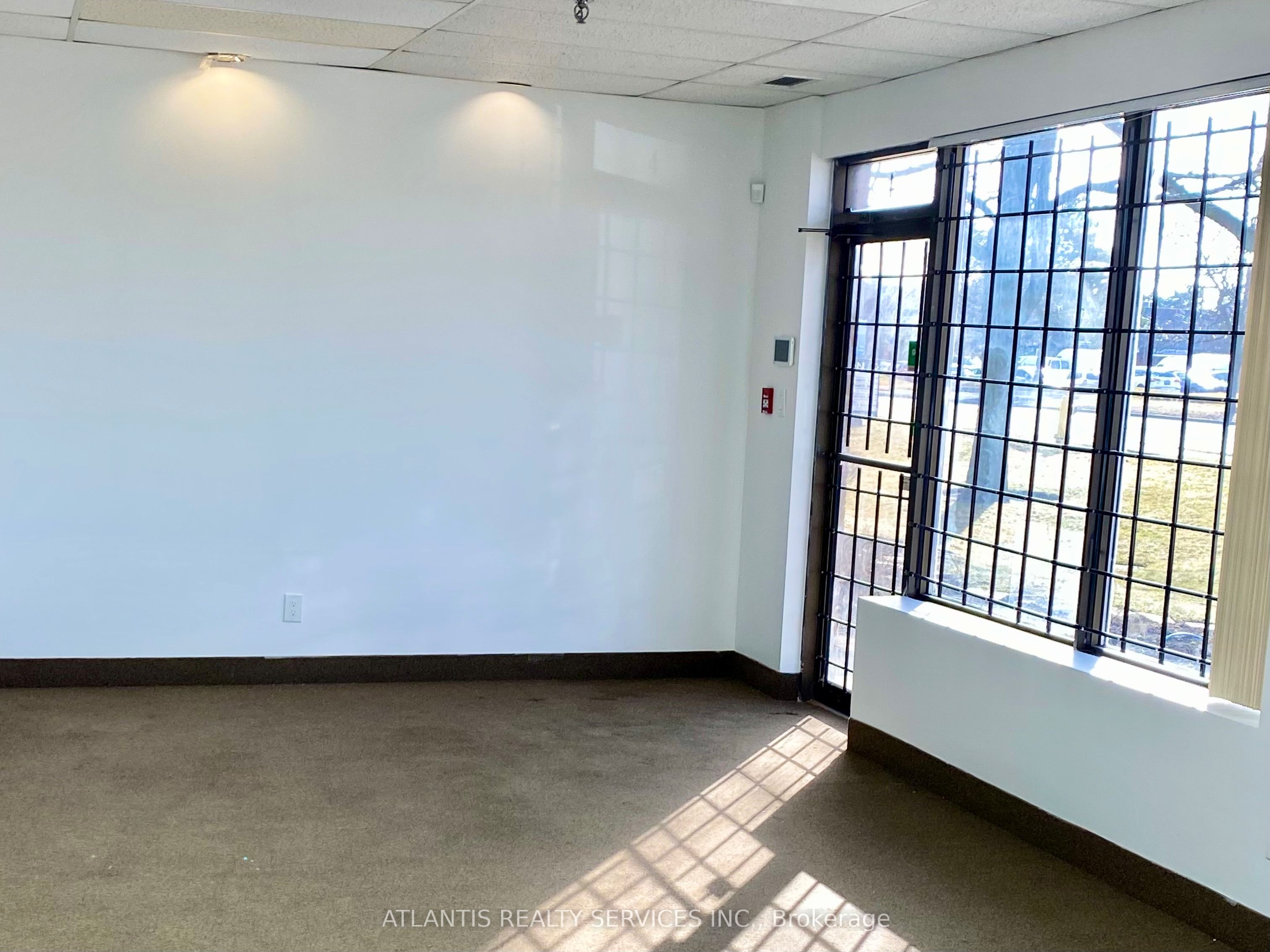 #4 - 920 Denison Street Property Photo 2