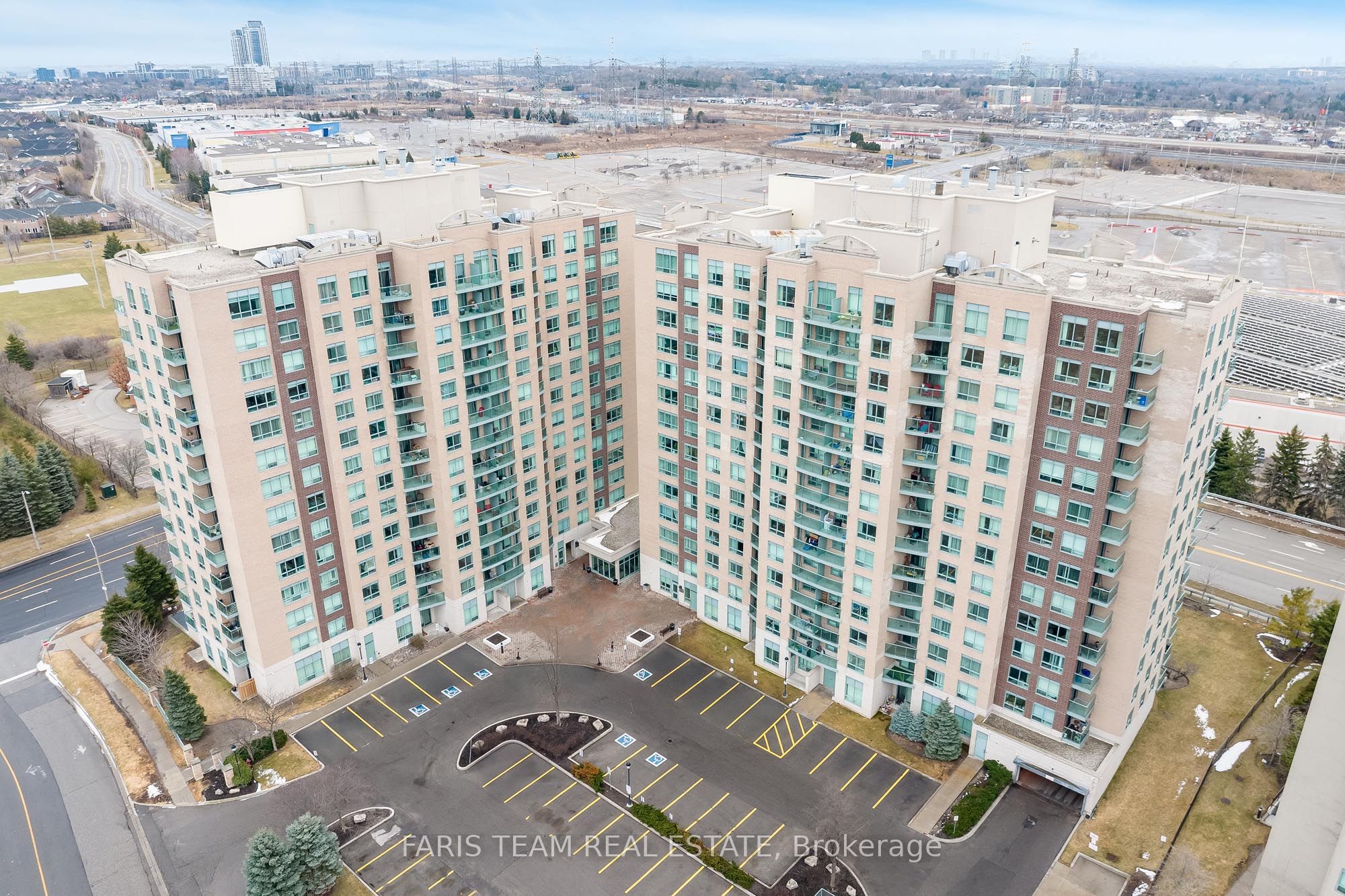 #407 - 11 Oneida Crescent Property Photo
