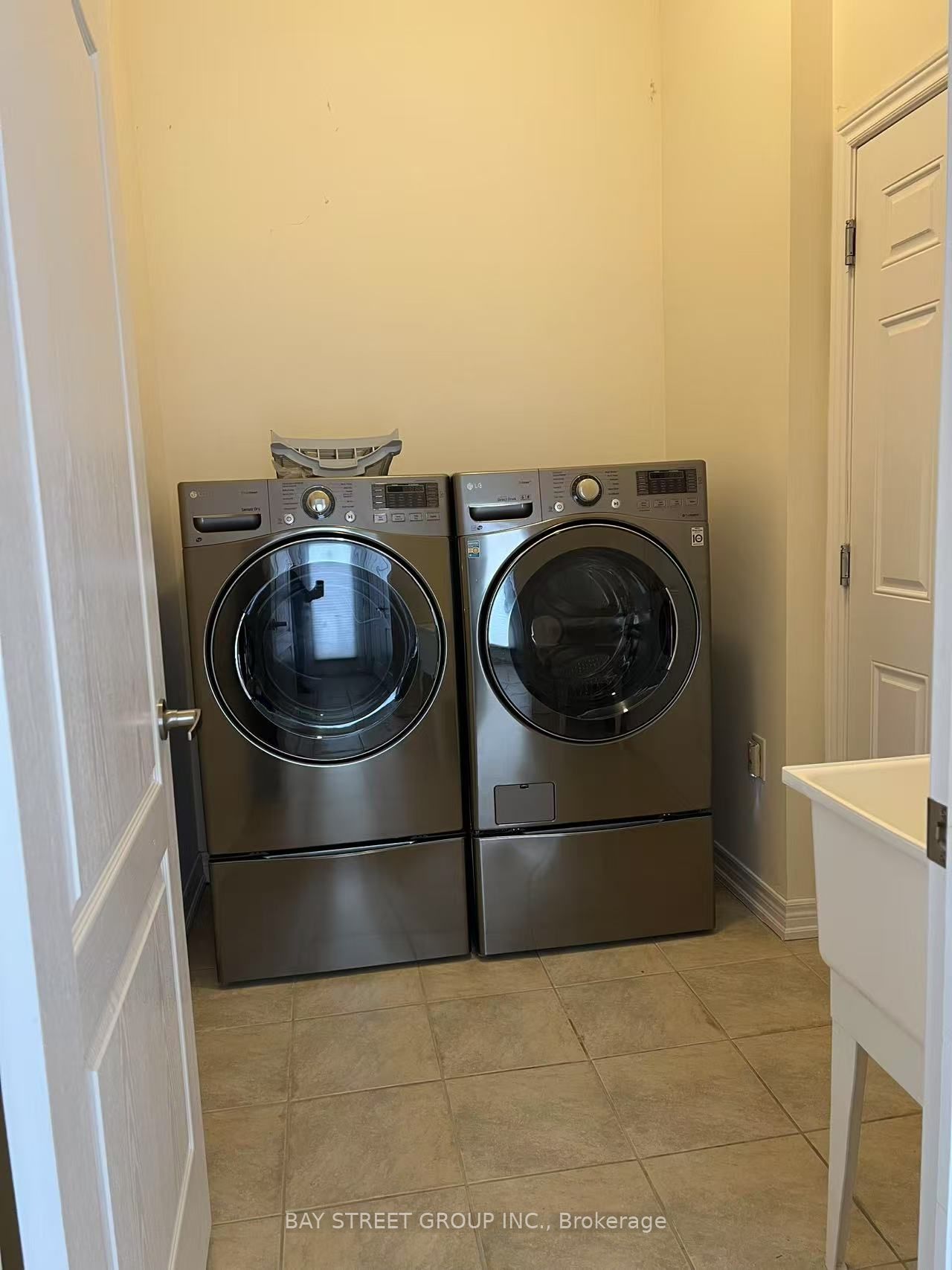 4 Benton Drive Property Photo 8