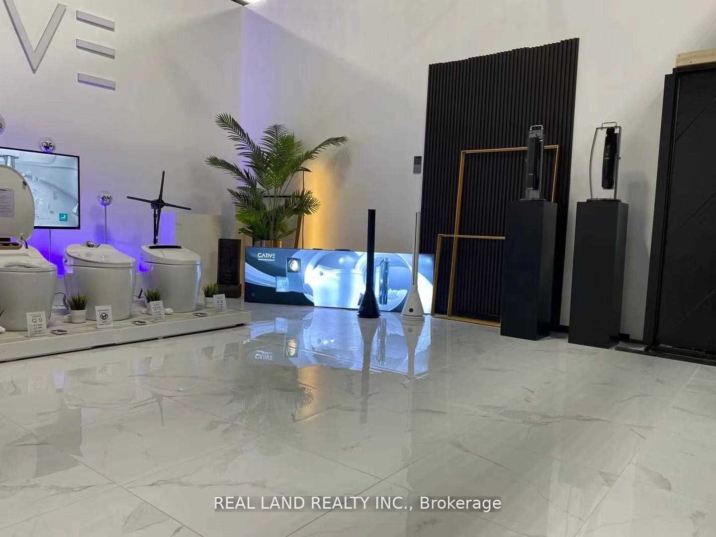 #207 - 7250 Keele Street Property Photo 5