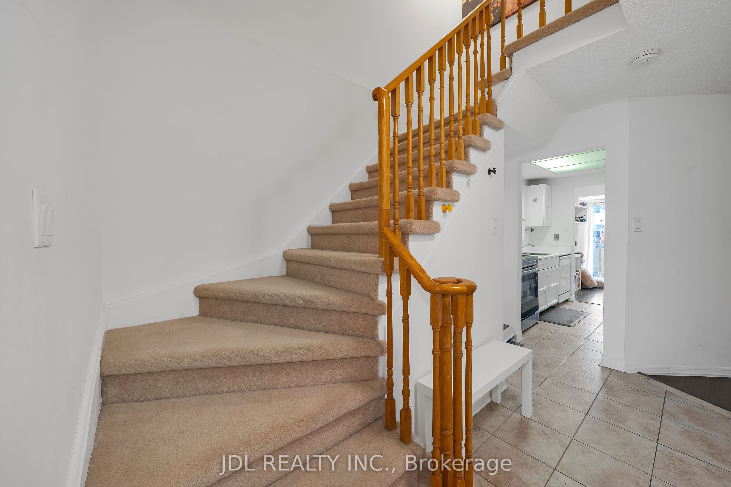 83 Reginald Crescent Property Photo 5