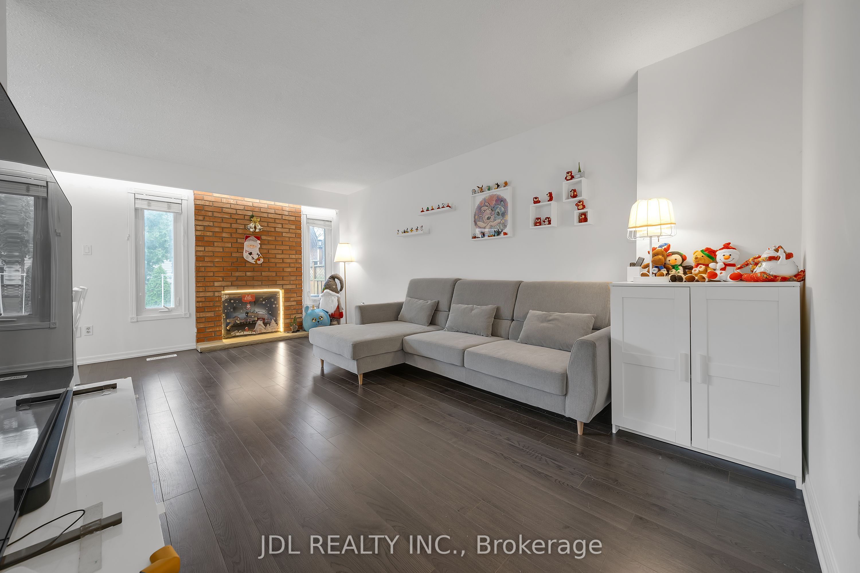 83 Reginald Crescent Property Photo 6
