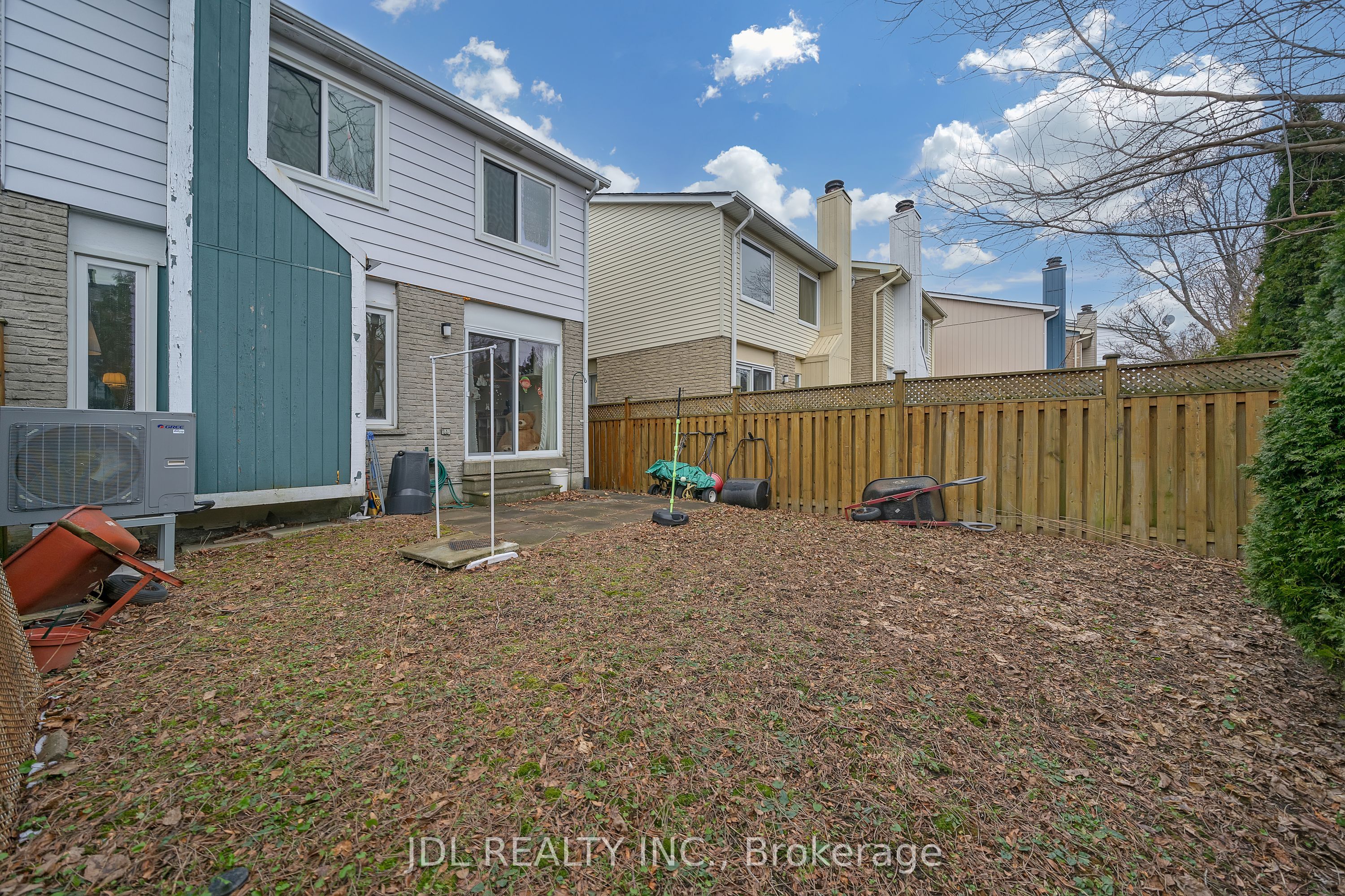83 Reginald Crescent Property Photo 34