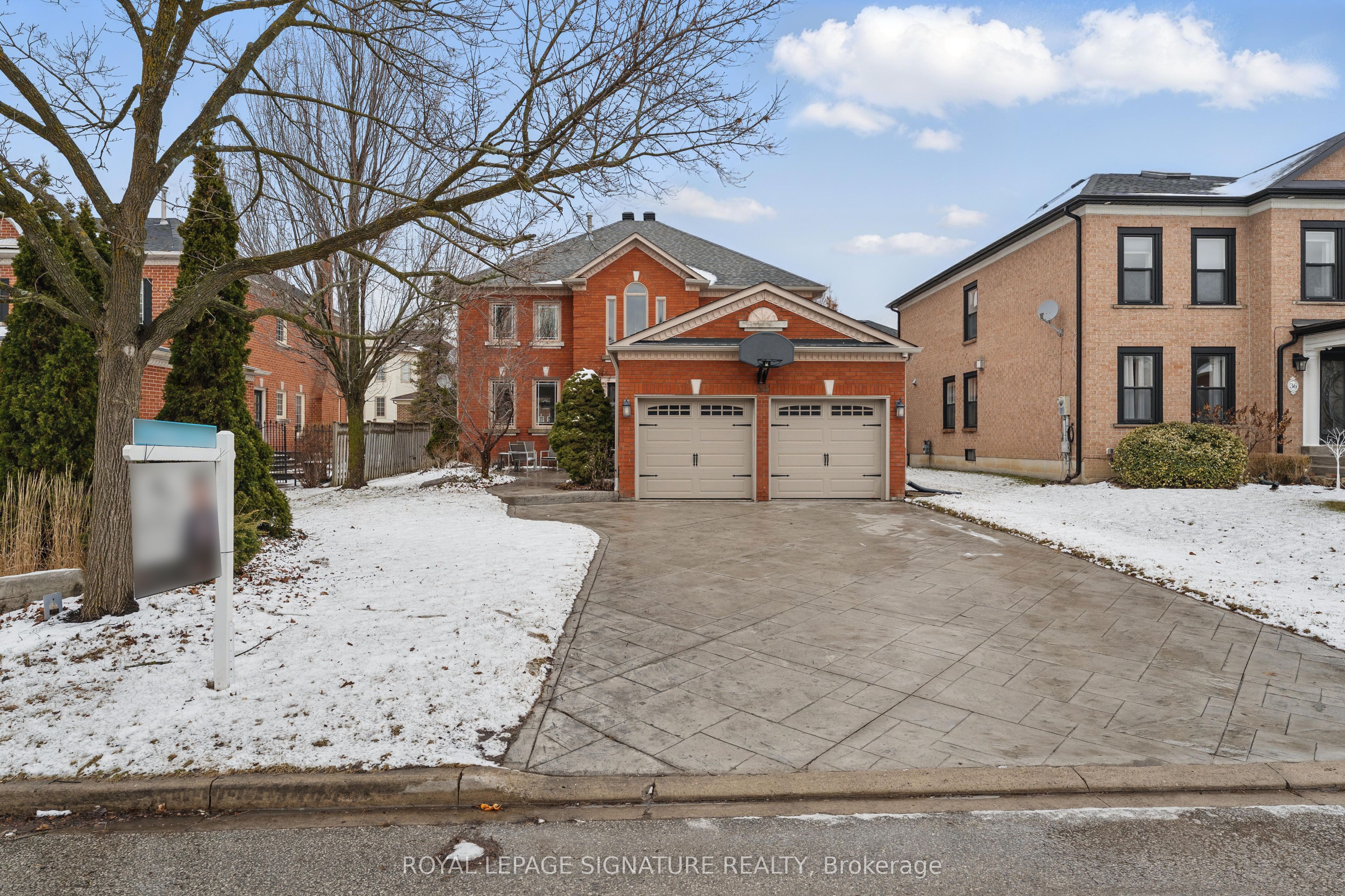 34 Gatcombe Cir Property Photo