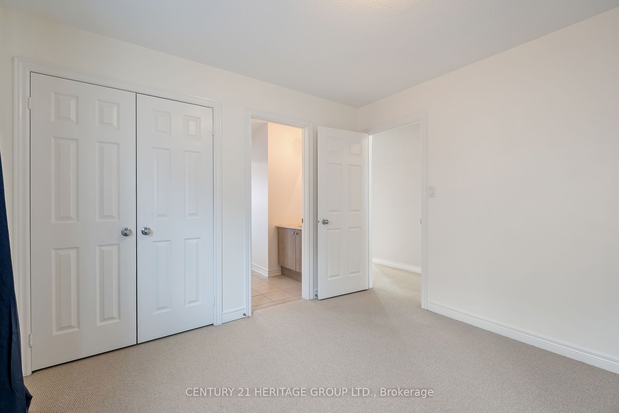 223 Armstrong Crescent Property Photo 28