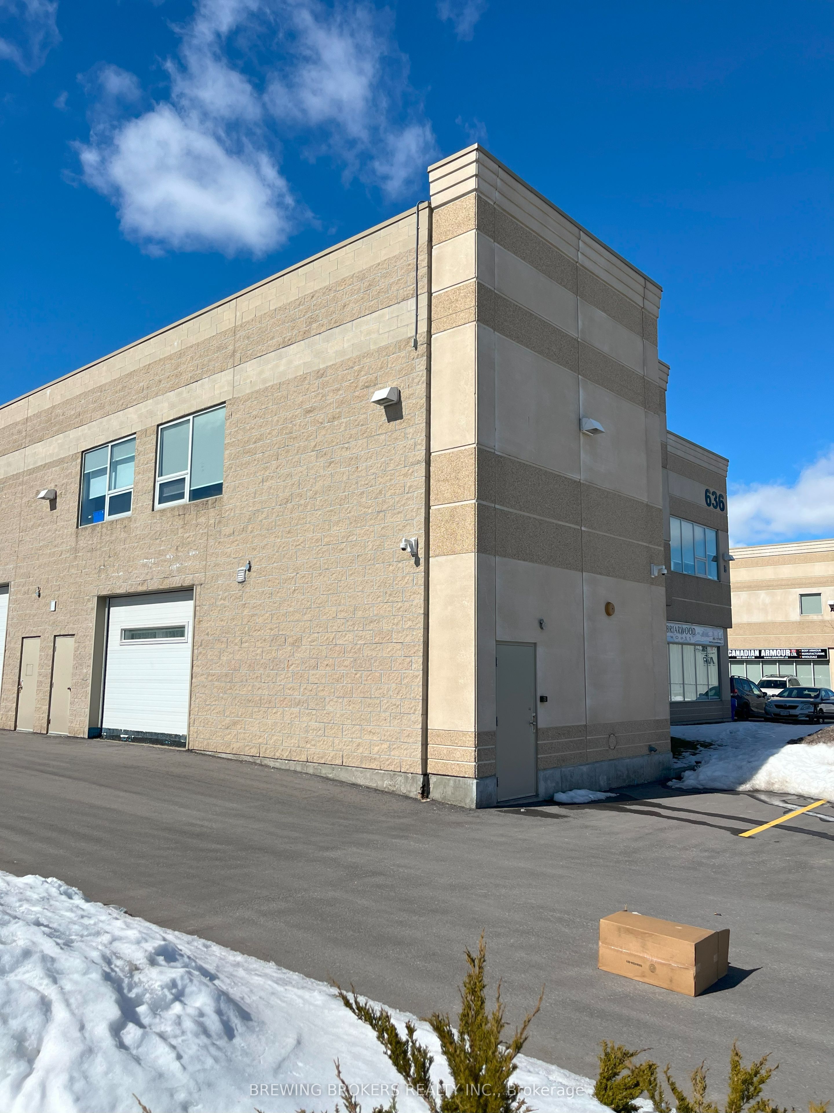 #14 - 636 Edward Avenue Property Photo 2