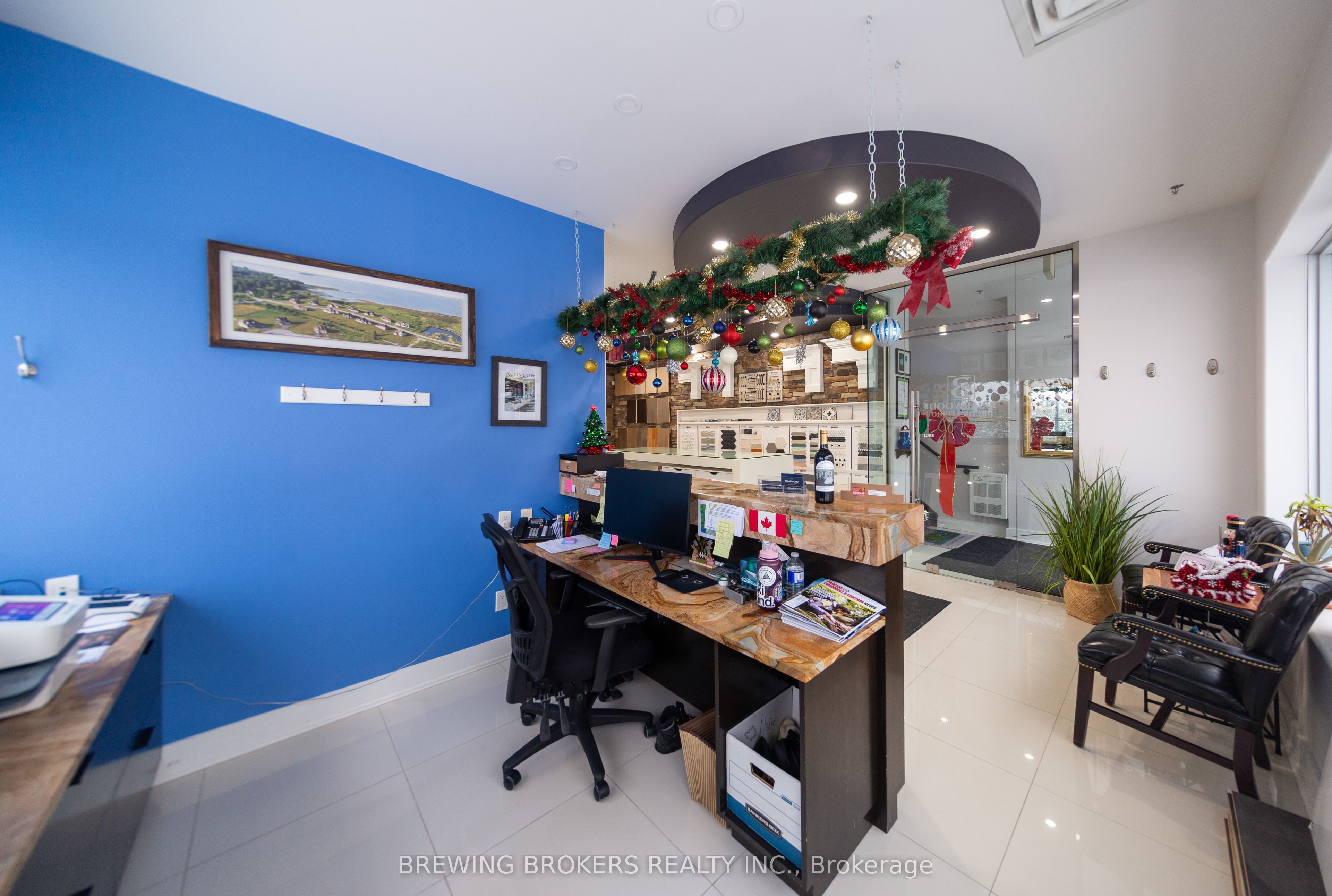 #14 - 636 Edward Avenue Property Photo 6