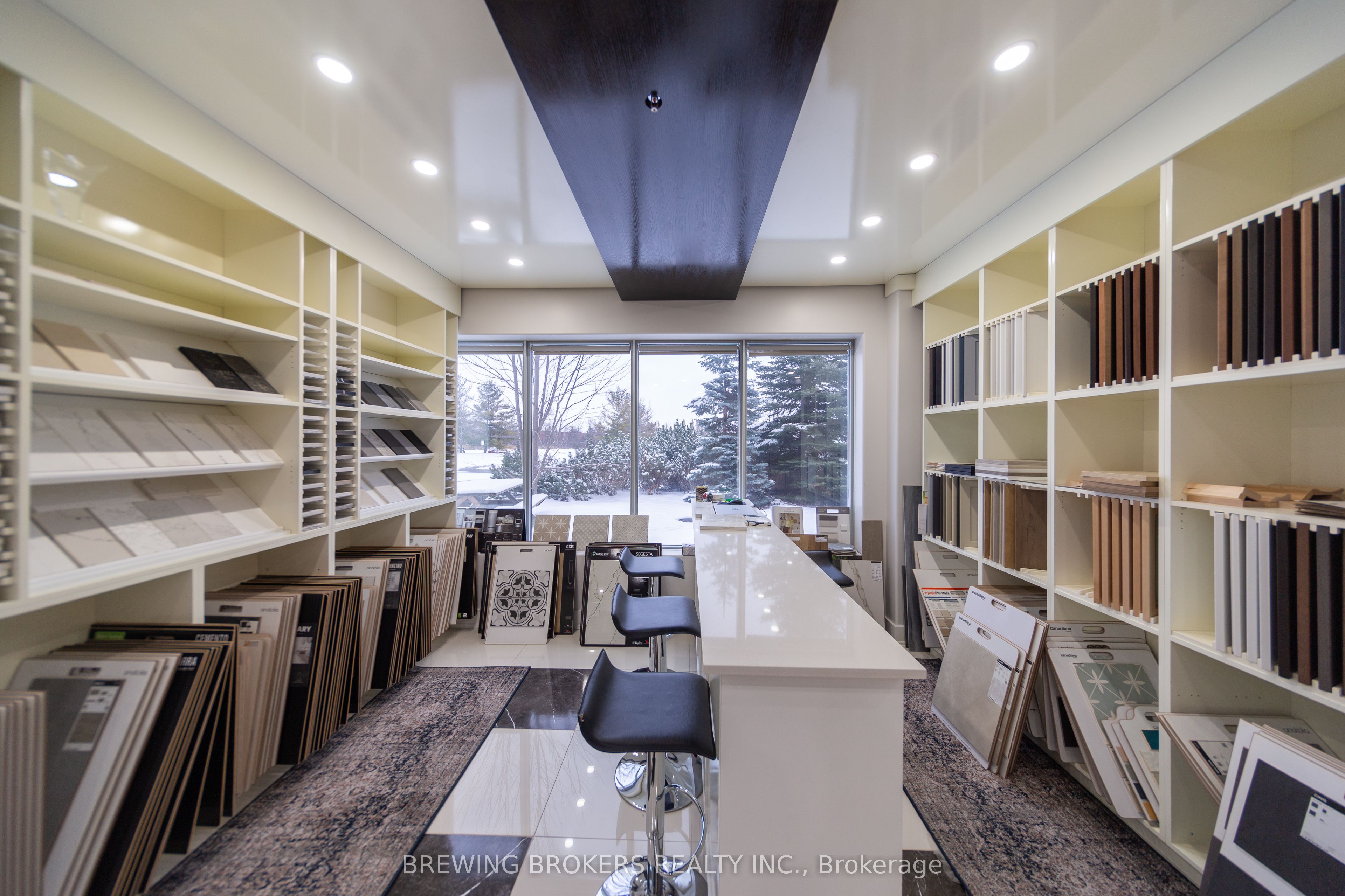 #14 - 636 Edward Avenue Property Photo 8