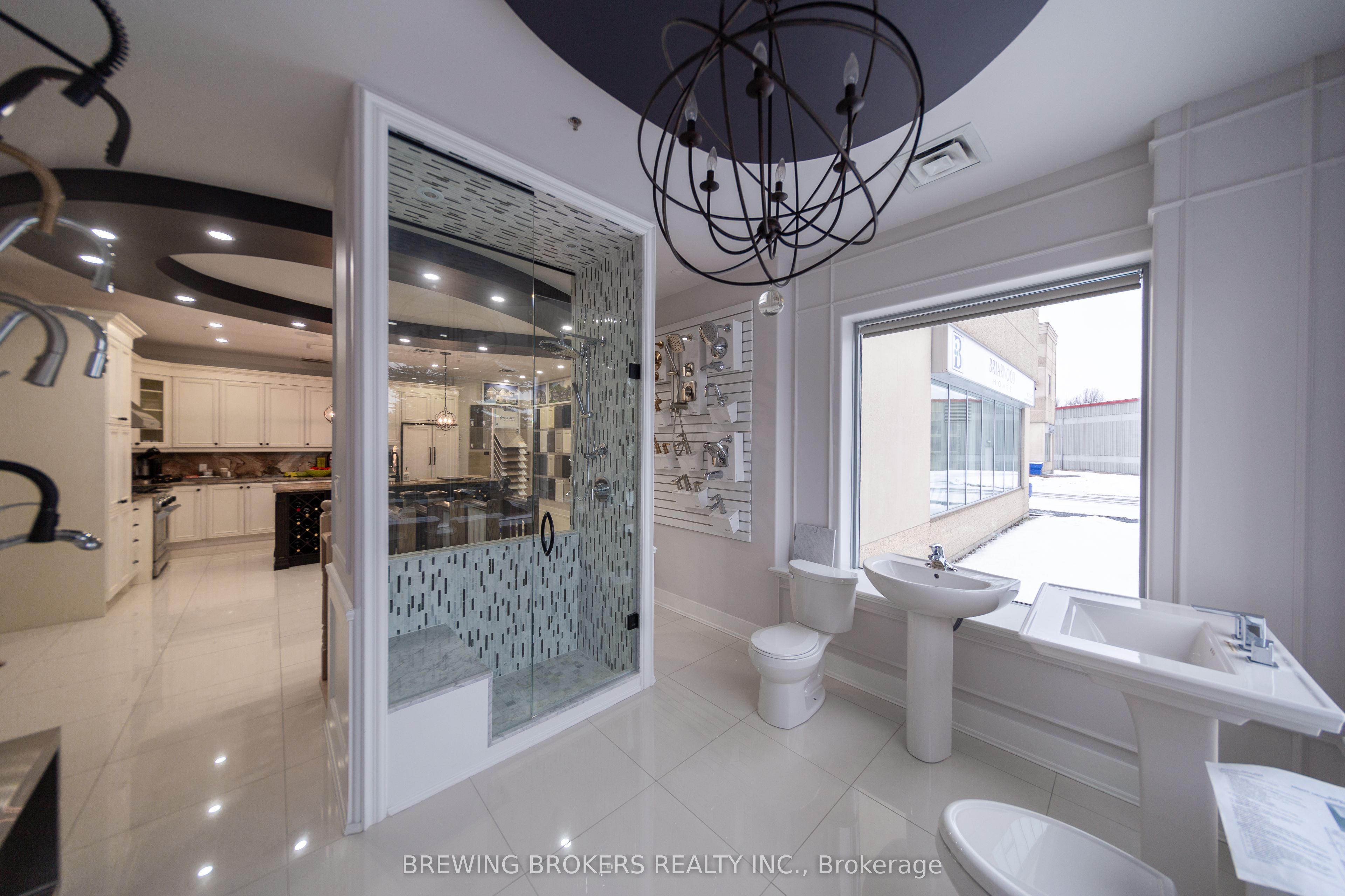 #14 - 636 Edward Avenue Property Photo 12