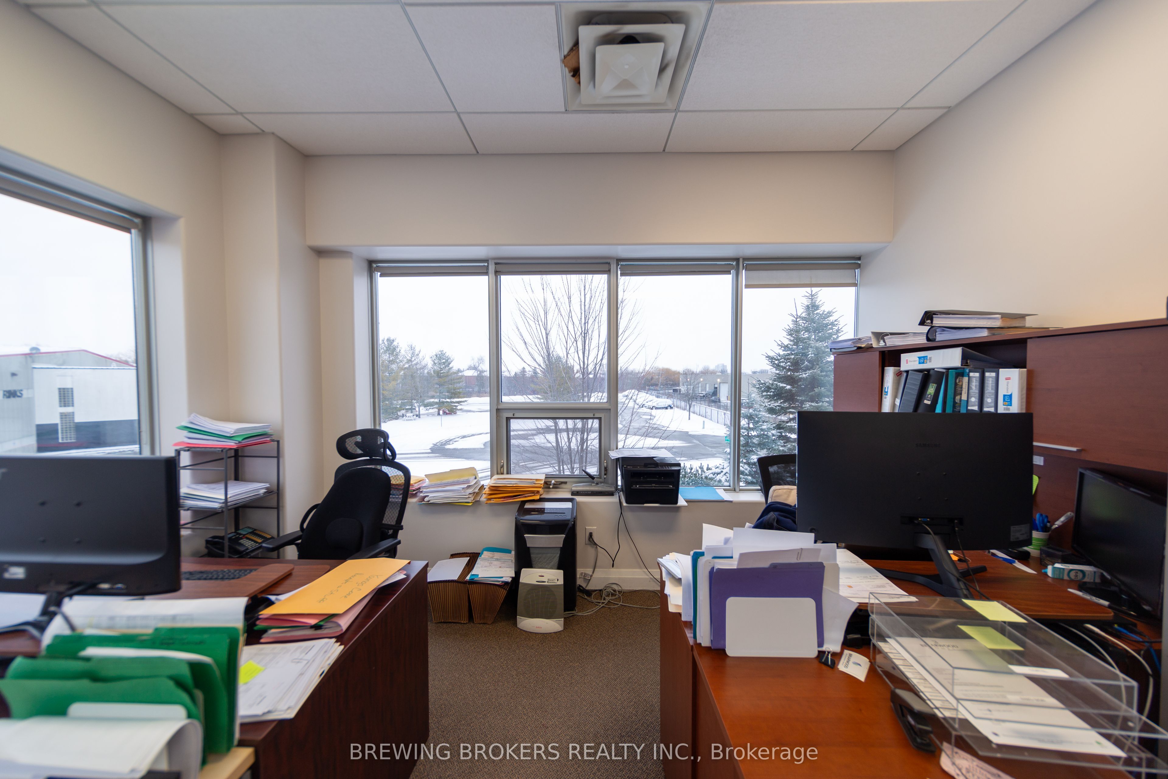 #14 - 636 Edward Avenue Property Photo 24