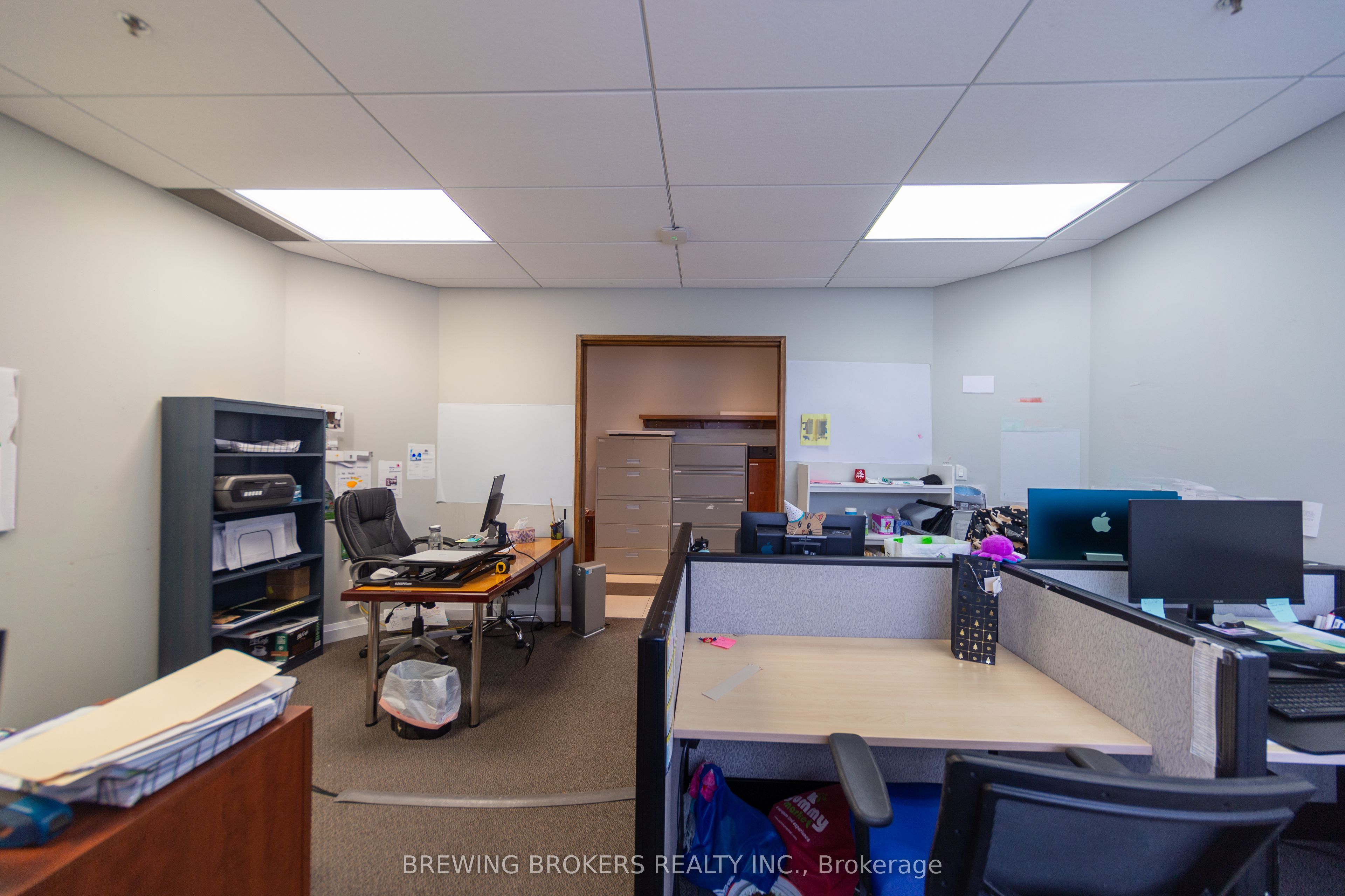 #14 - 636 Edward Avenue Property Photo 27