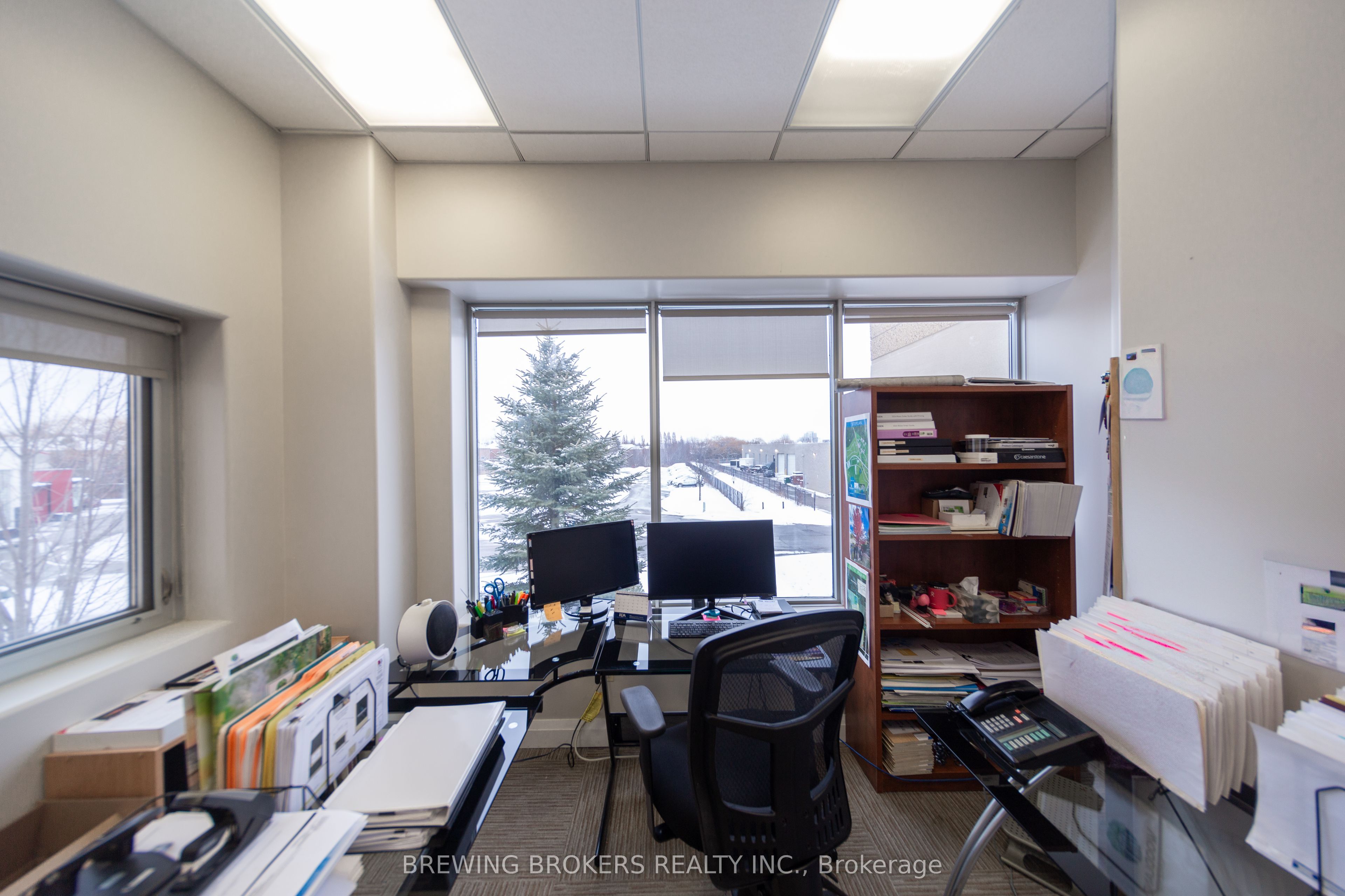 #14 - 636 Edward Avenue Property Photo 35