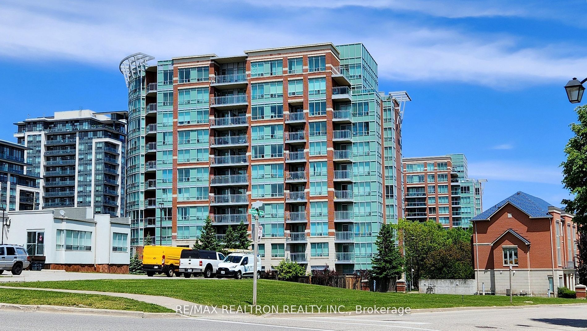 48 Suncrest Boulevard W Lph #6 Property Photo 1