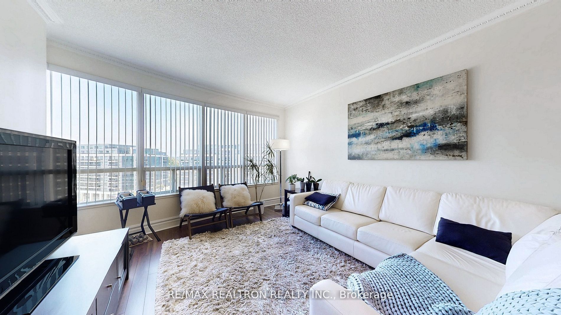 48 Suncrest Boulevard W Lph #6 Property Photo 3
