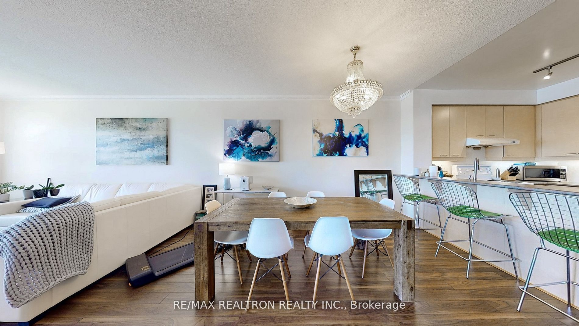 48 Suncrest Boulevard W Lph #6 Property Photo 9
