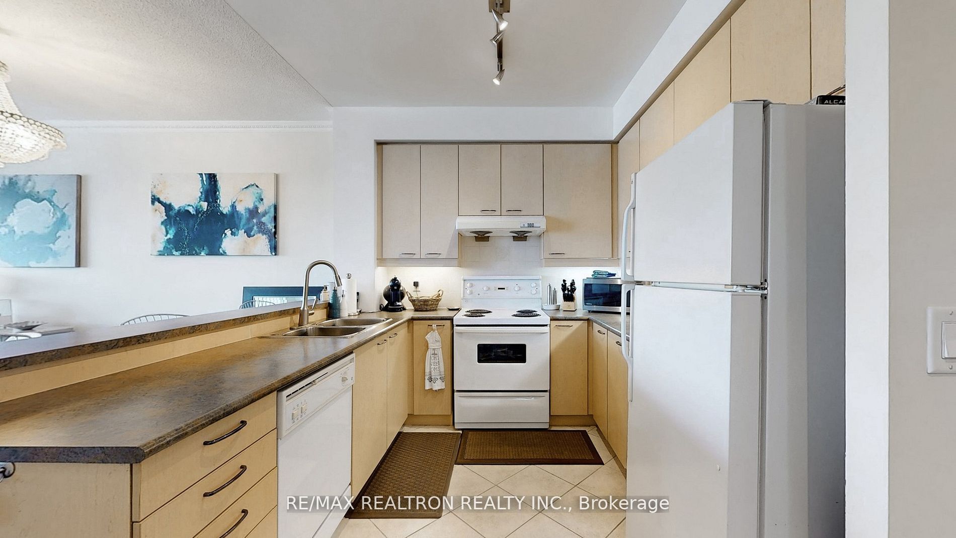 48 Suncrest Boulevard W Lph #6 Property Photo 12