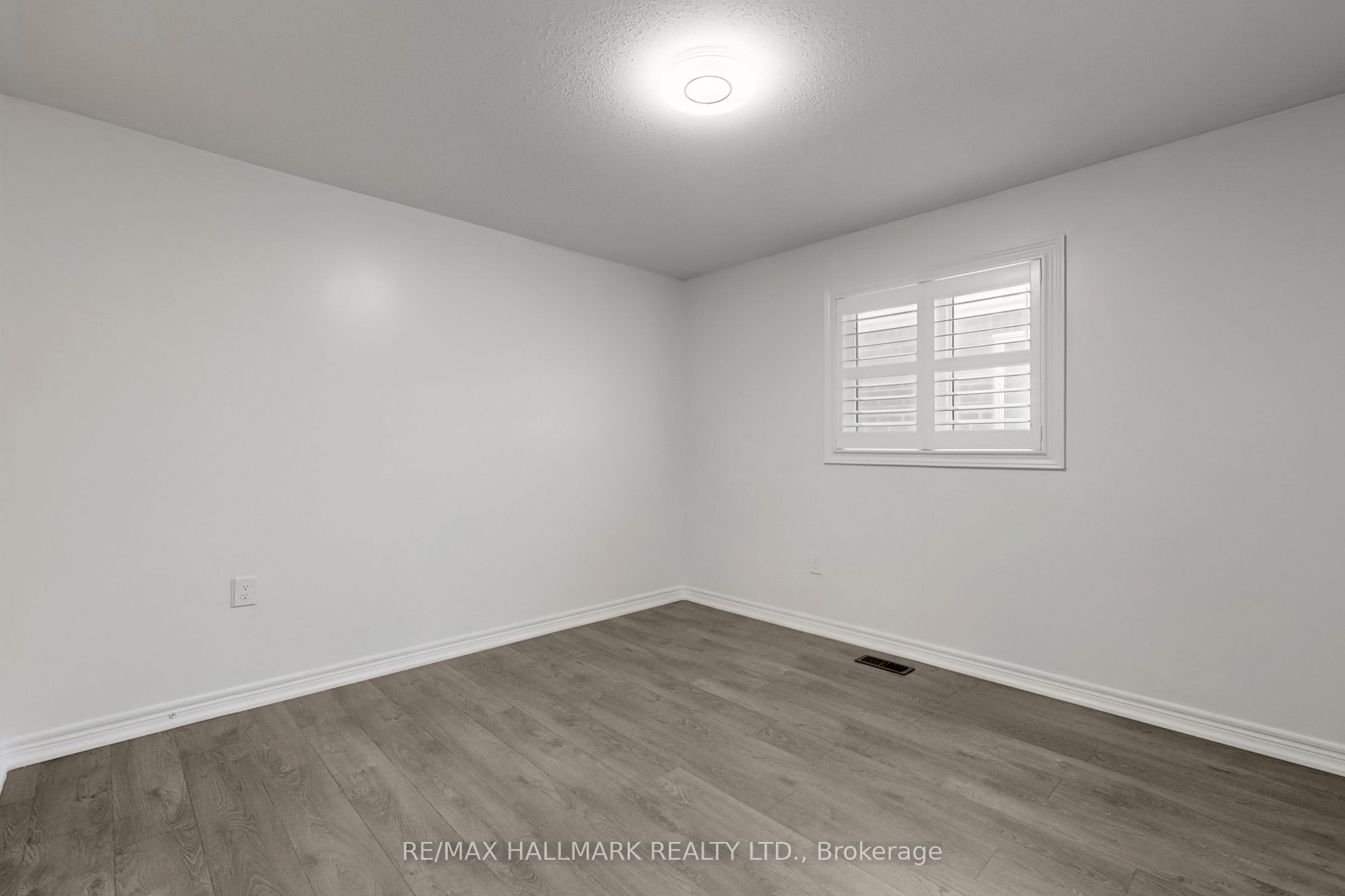 18 Coakwell Drive Property Photo 32