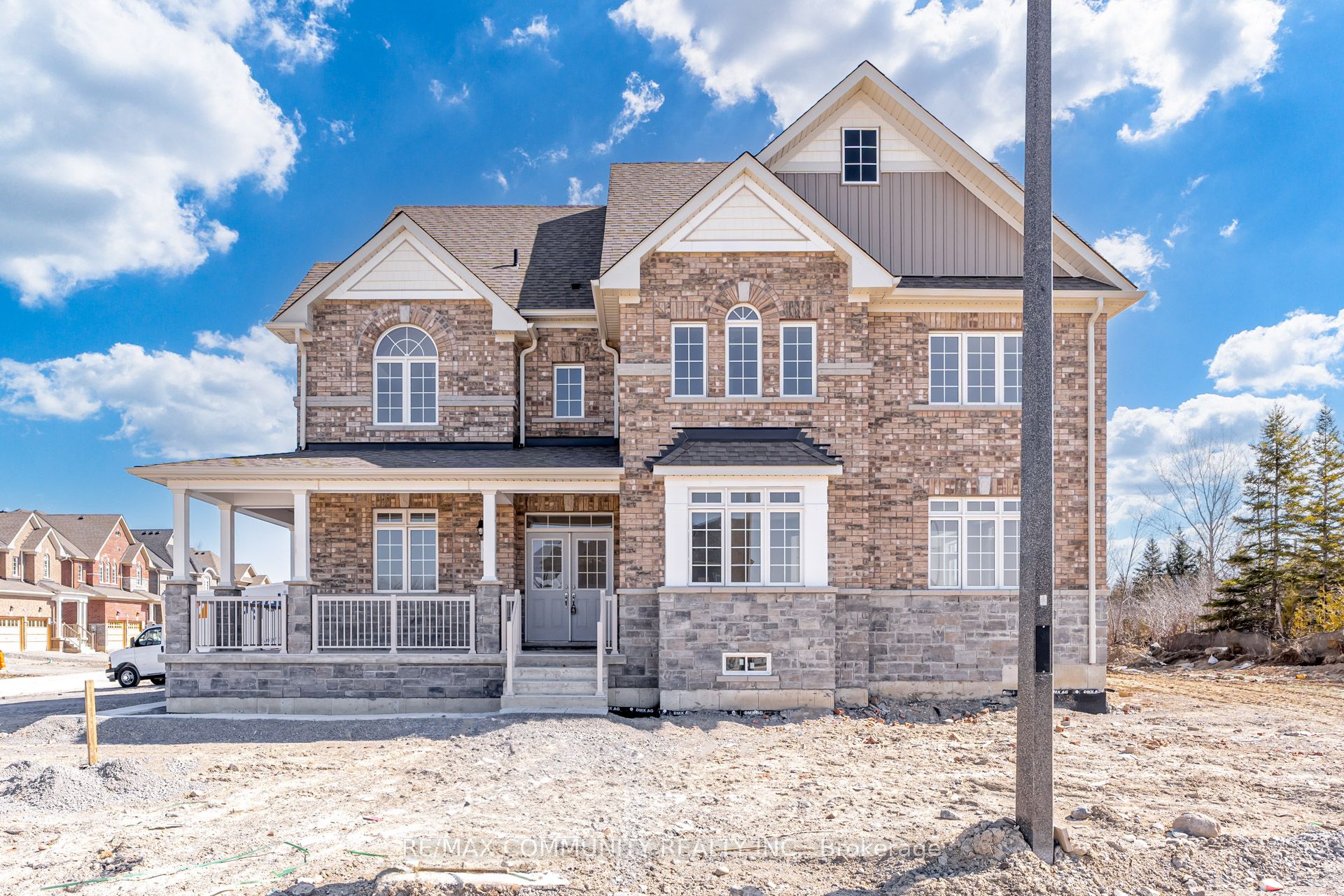 1 Jeanne Pynn Avenue Property Photo 3