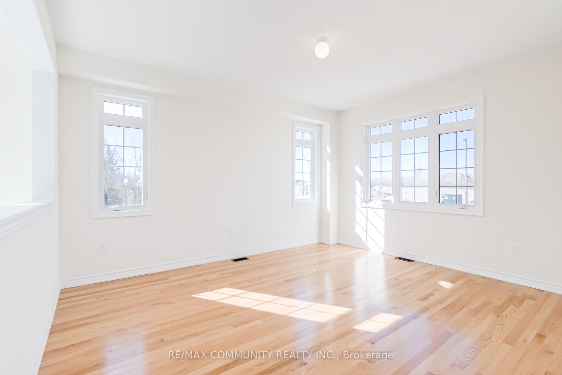 1 Jeanne Pynn Avenue Property Photo 16