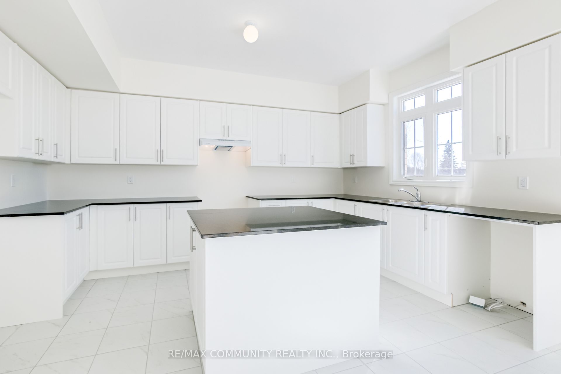 1 Jeanne Pynn Avenue Property Photo 20