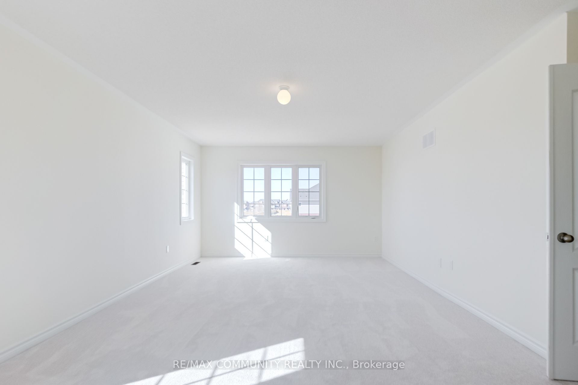 1 Jeanne Pynn Avenue Property Photo 27