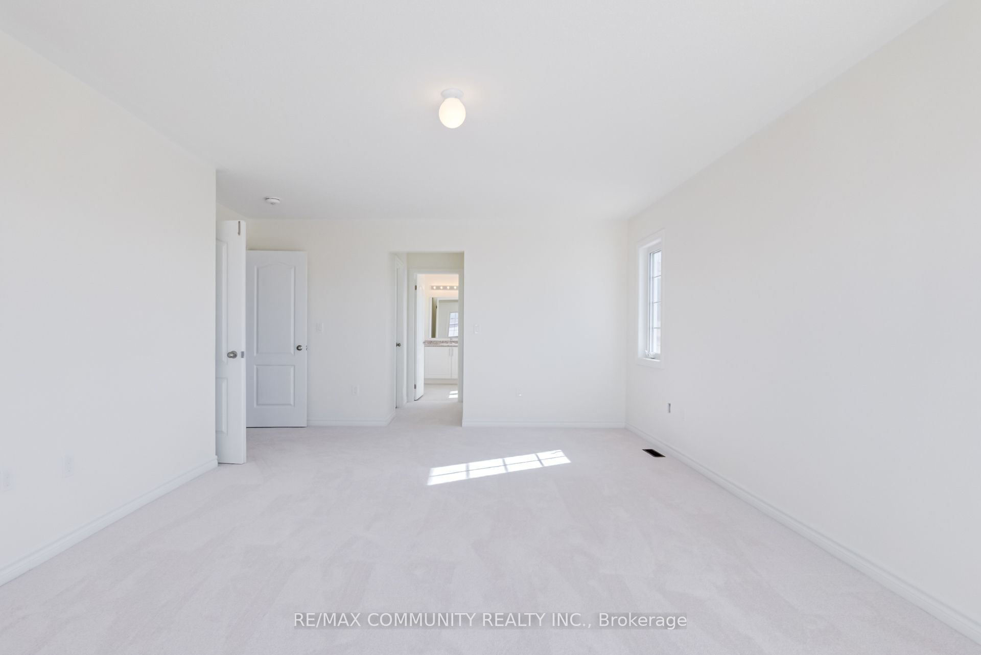 1 Jeanne Pynn Avenue Property Photo 29