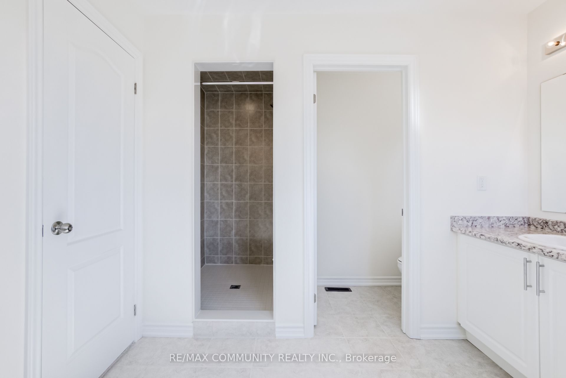1 Jeanne Pynn Avenue Property Photo 31