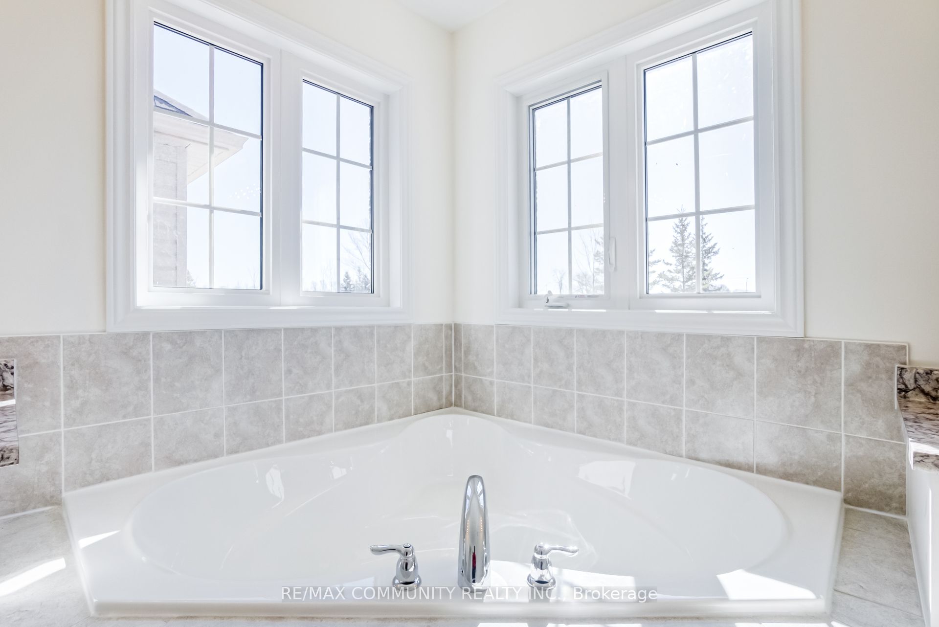 1 Jeanne Pynn Avenue Property Photo 32