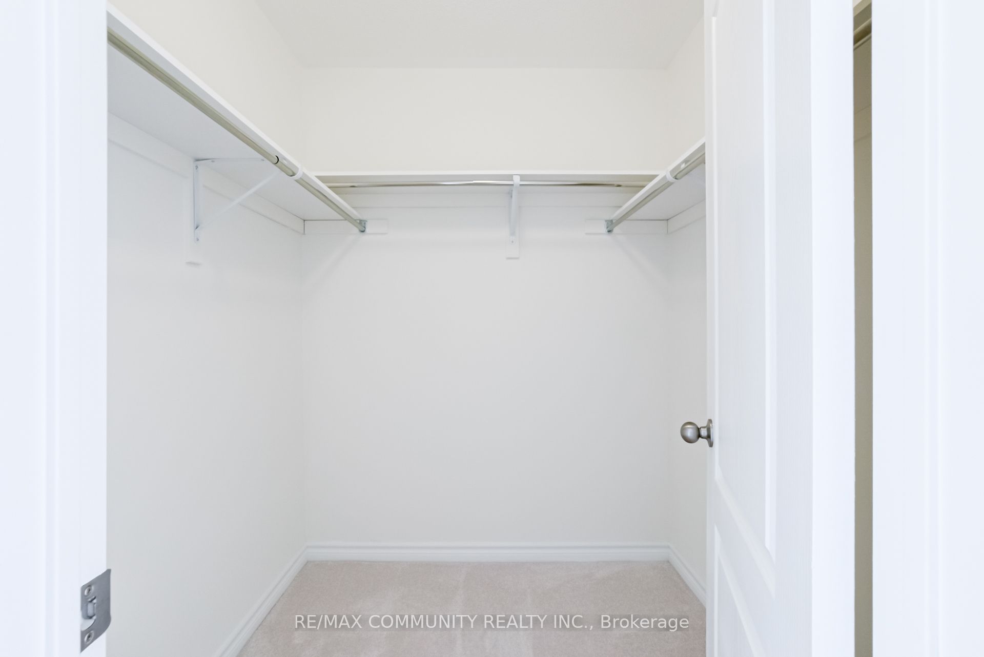 1 Jeanne Pynn Avenue Property Photo 34