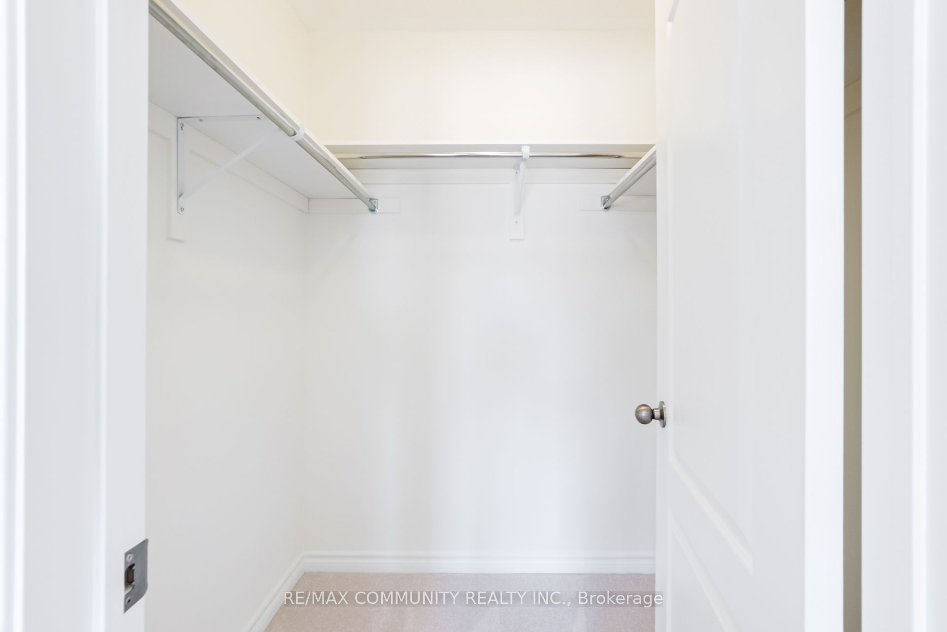 1 Jeanne Pynn Avenue Property Photo 40