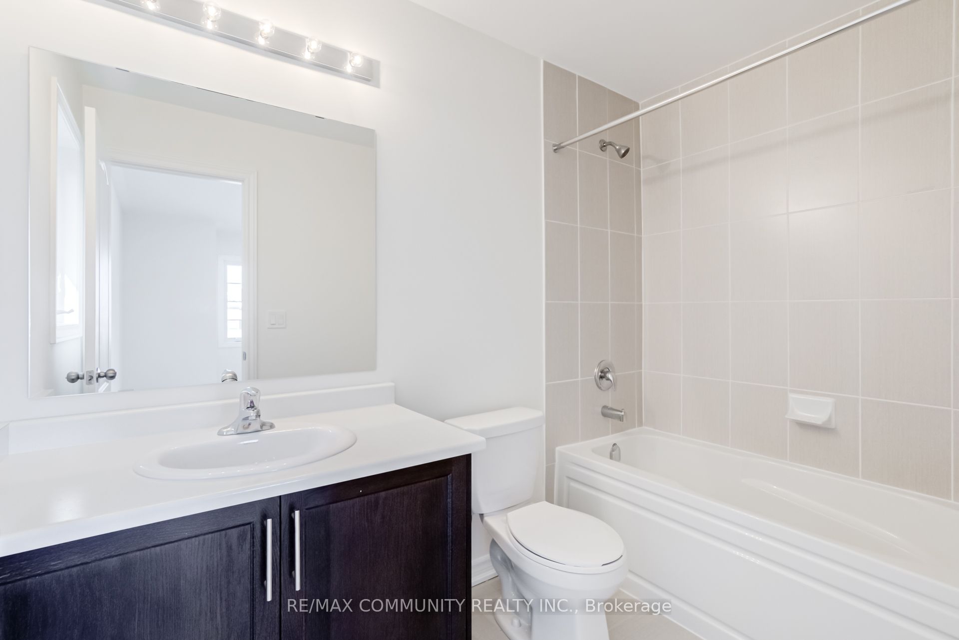 1 Jeanne Pynn Avenue Property Photo 41